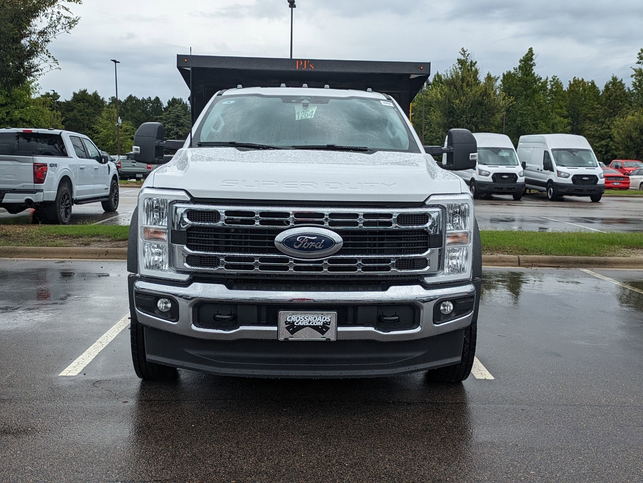 2025 Ford Super Duty F-550 DRW XL
