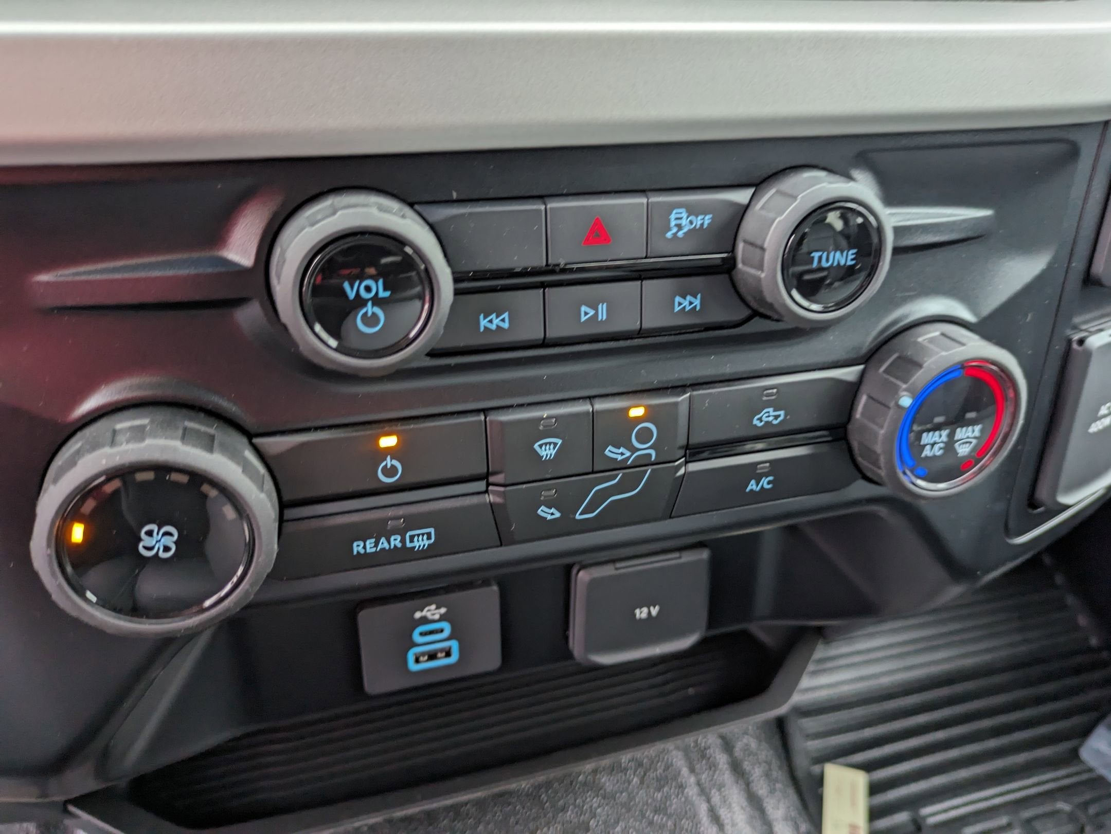 2025 Ford Super Duty F-550 DRW XL