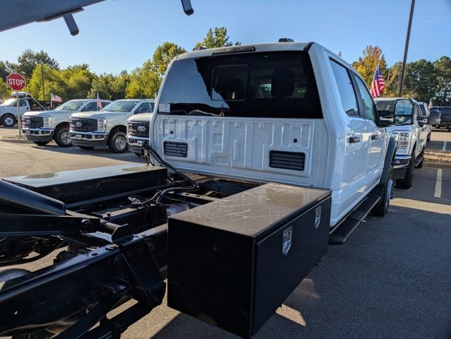 2025 Ford Super Duty F-550 DRW XL