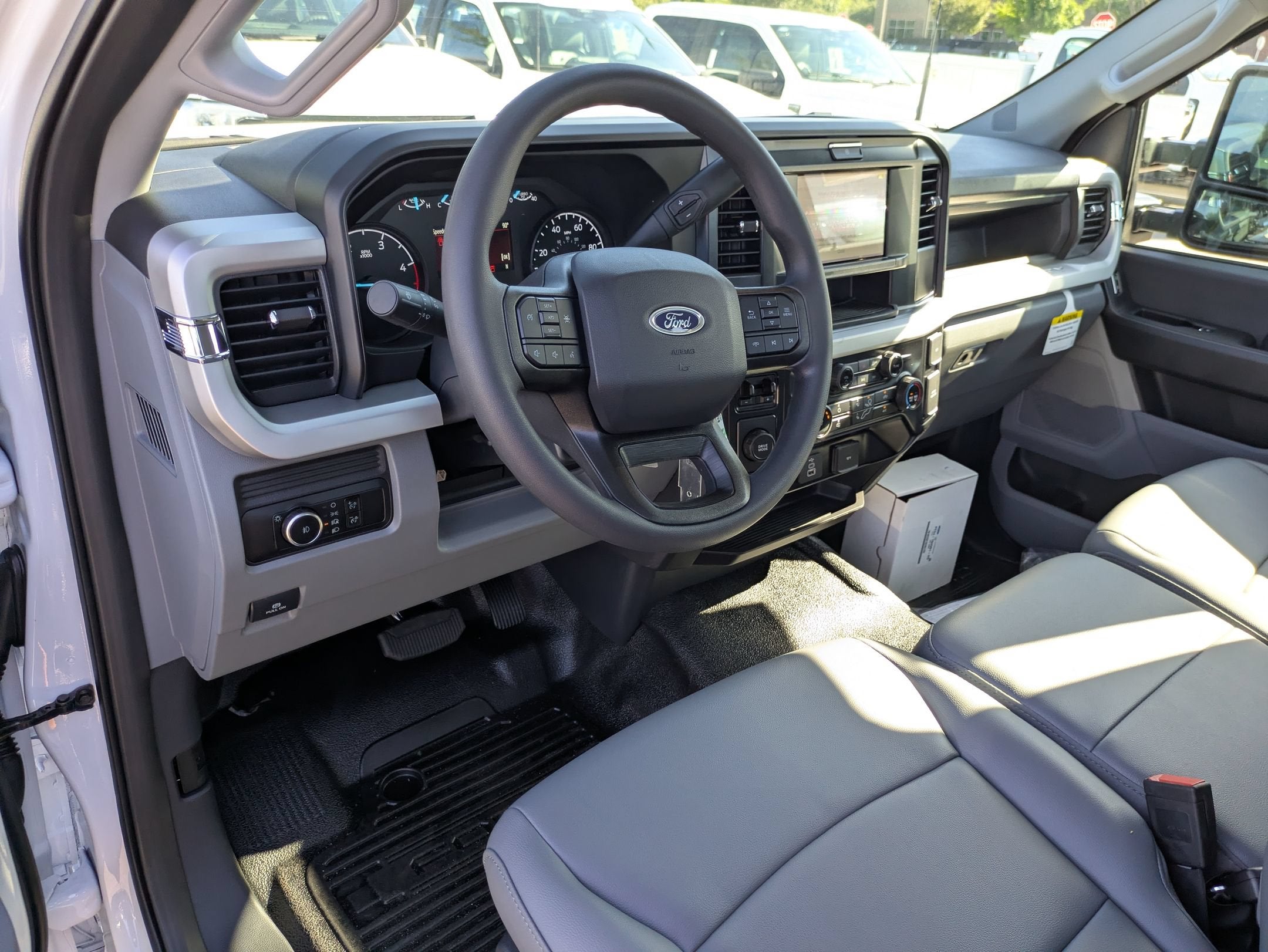 2026 Ford Super Duty F-550 DRW XL