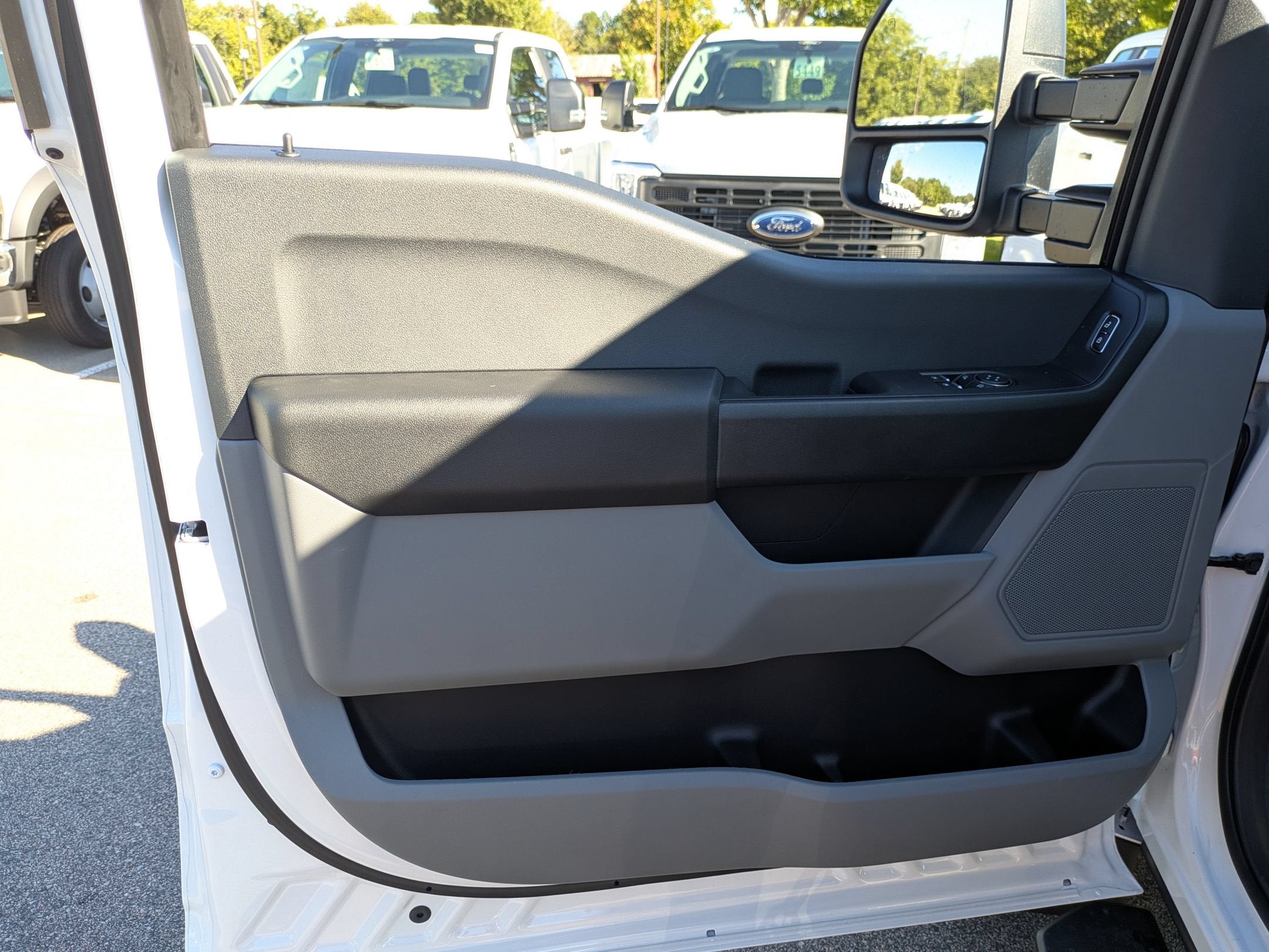 2026 Ford Super Duty F-550 DRW XL