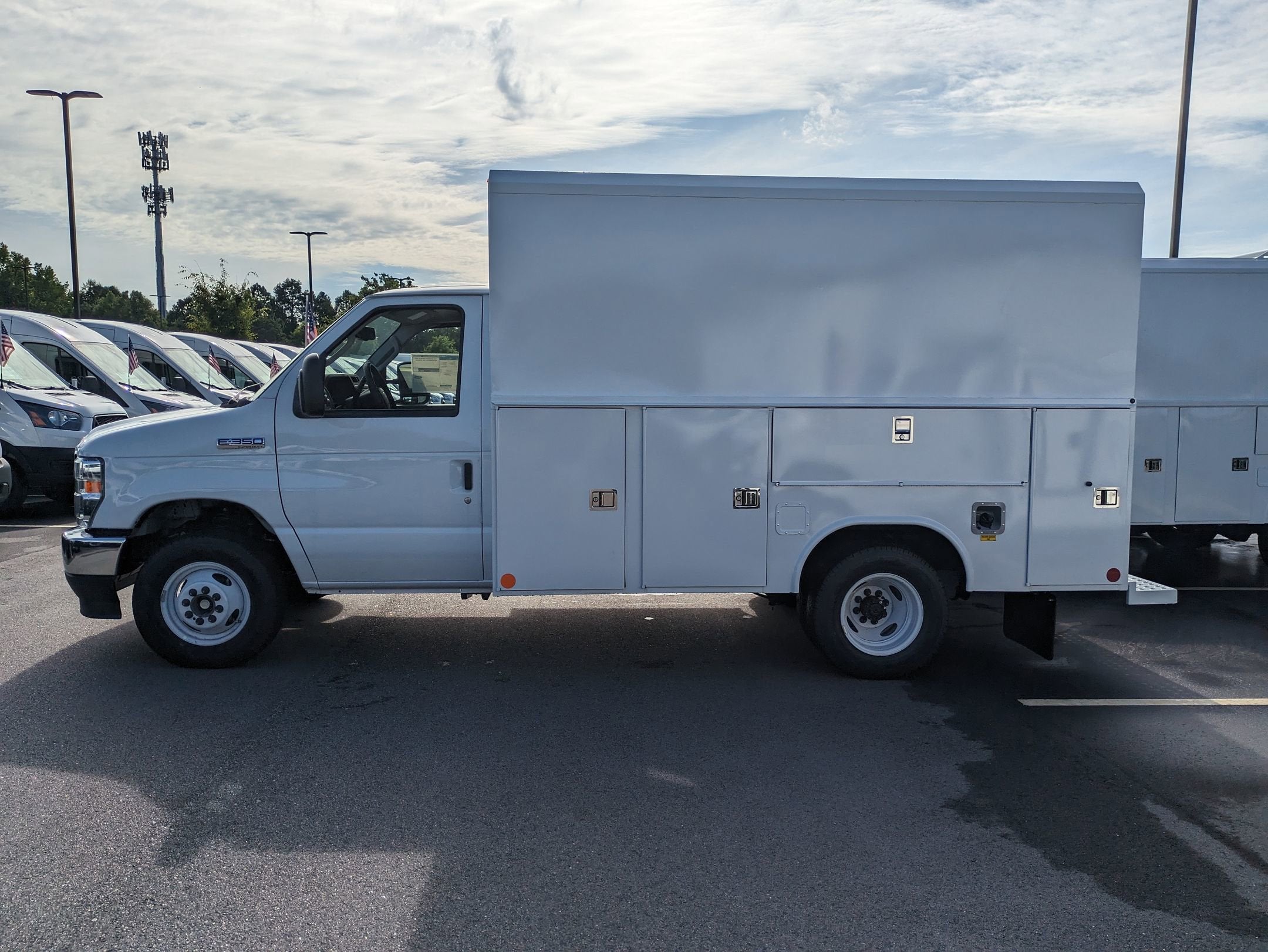 2026 Ford E-Series Cutaway Base