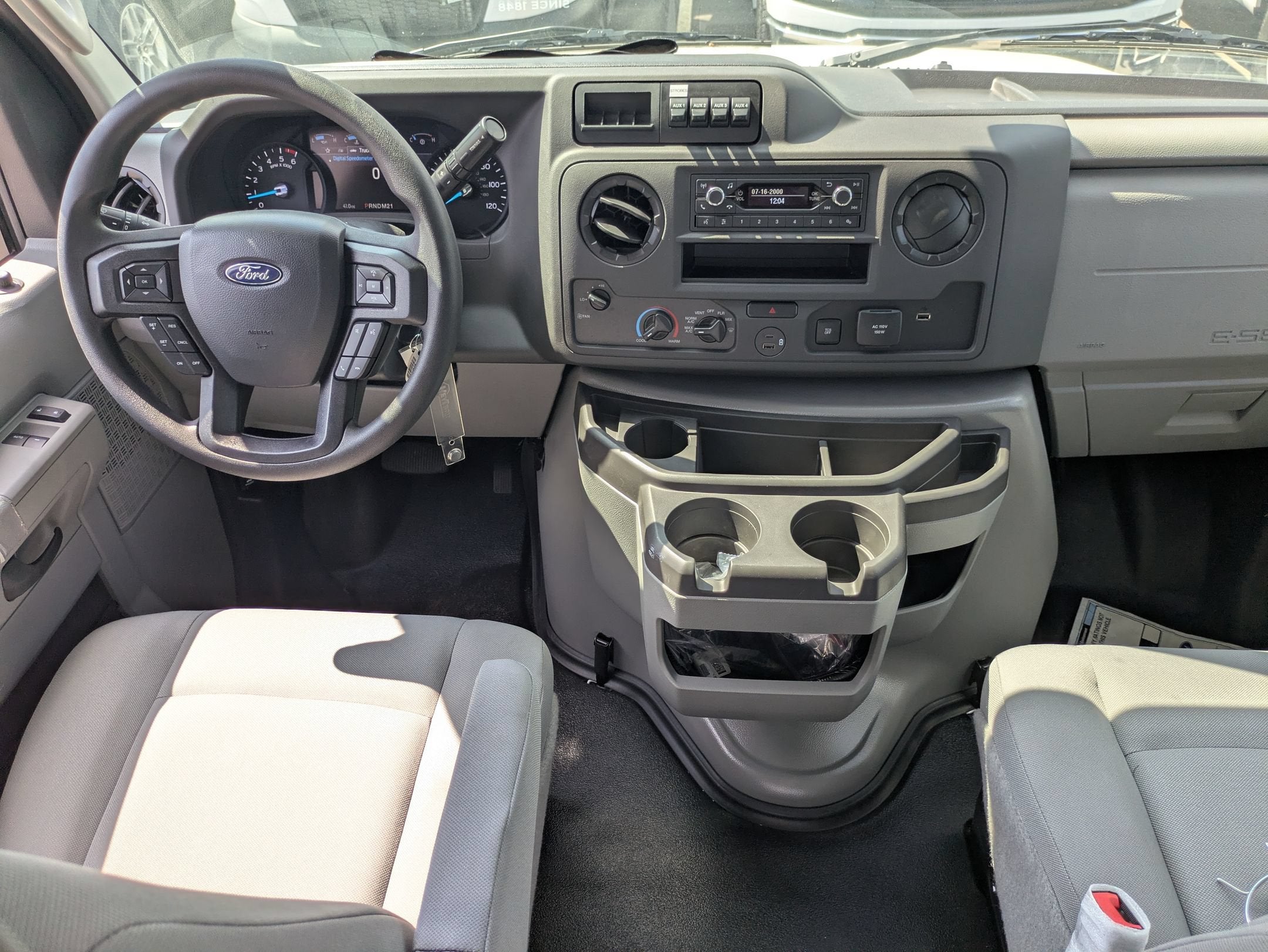2027 Ford E-Series Cutaway Base
