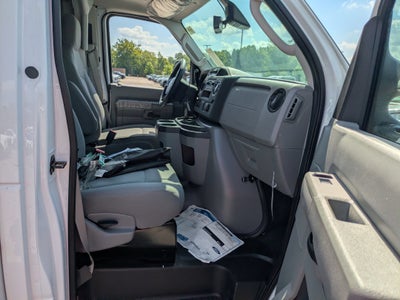 2027 Ford E-Series Cutaway Base