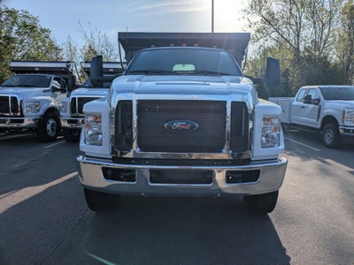 2027 Ford F-750SD Base