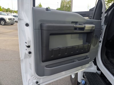 2027 Ford F-750SD Base