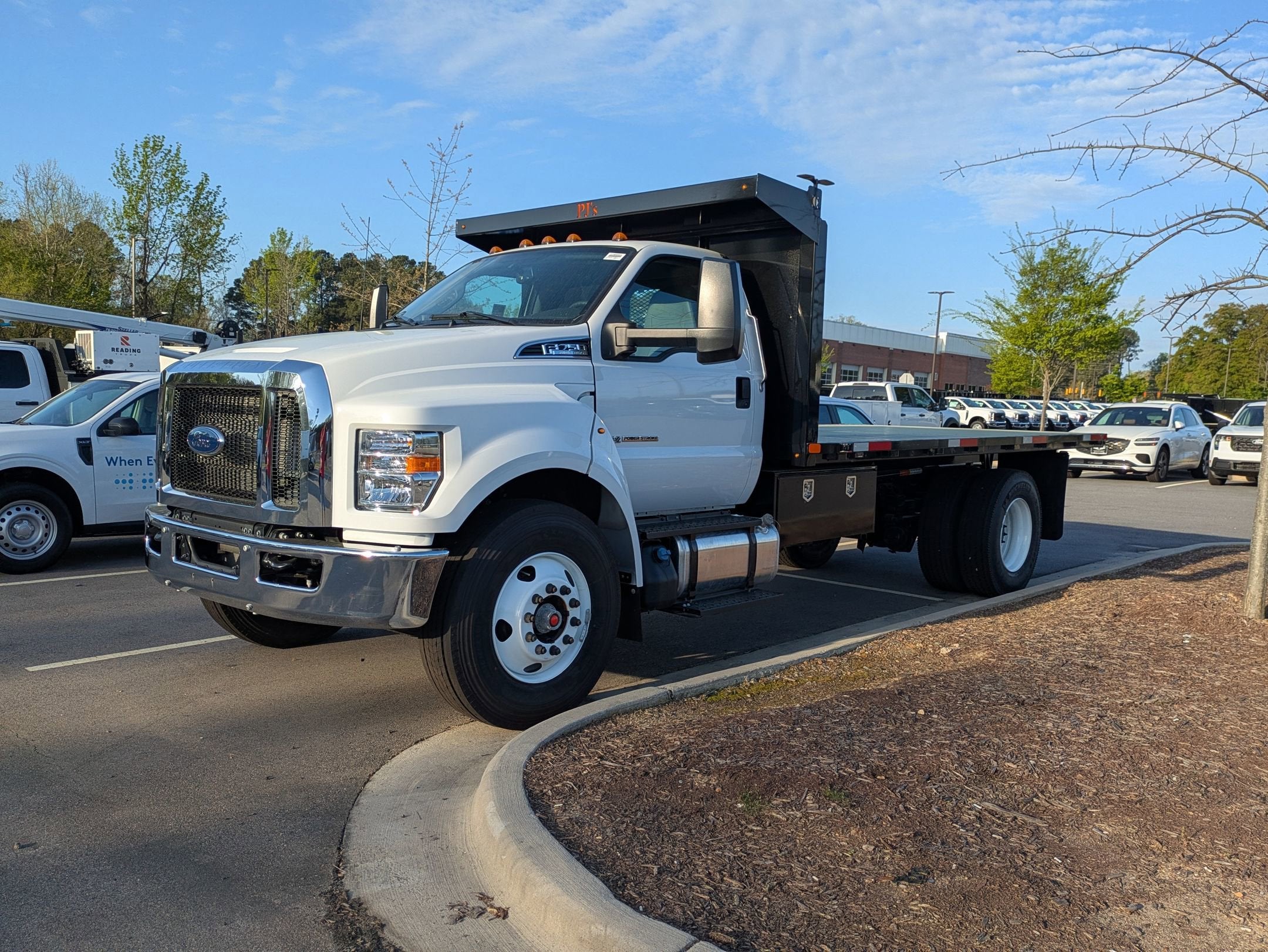 2027 Ford F-750SD Base