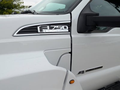 2027 Ford F-750SD Base