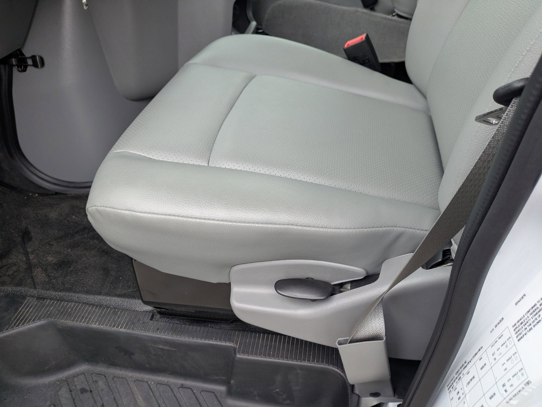 2027 Ford E-Series Cutaway Base