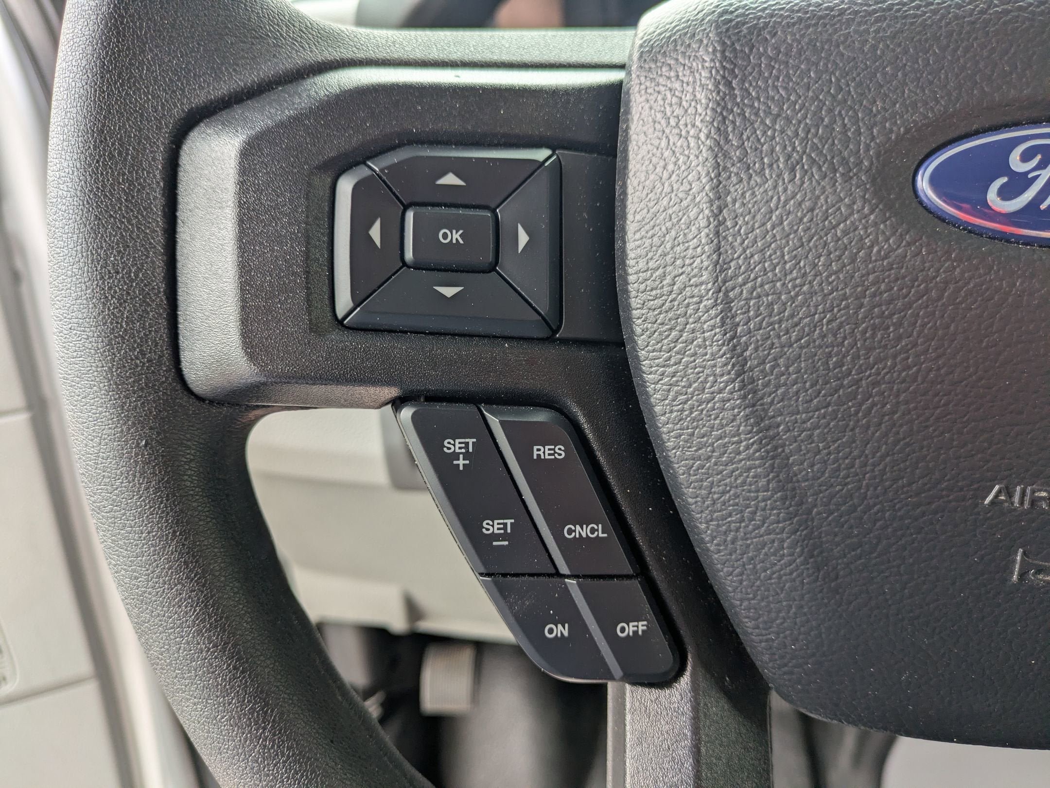 2027 Ford E-Series Cutaway Base