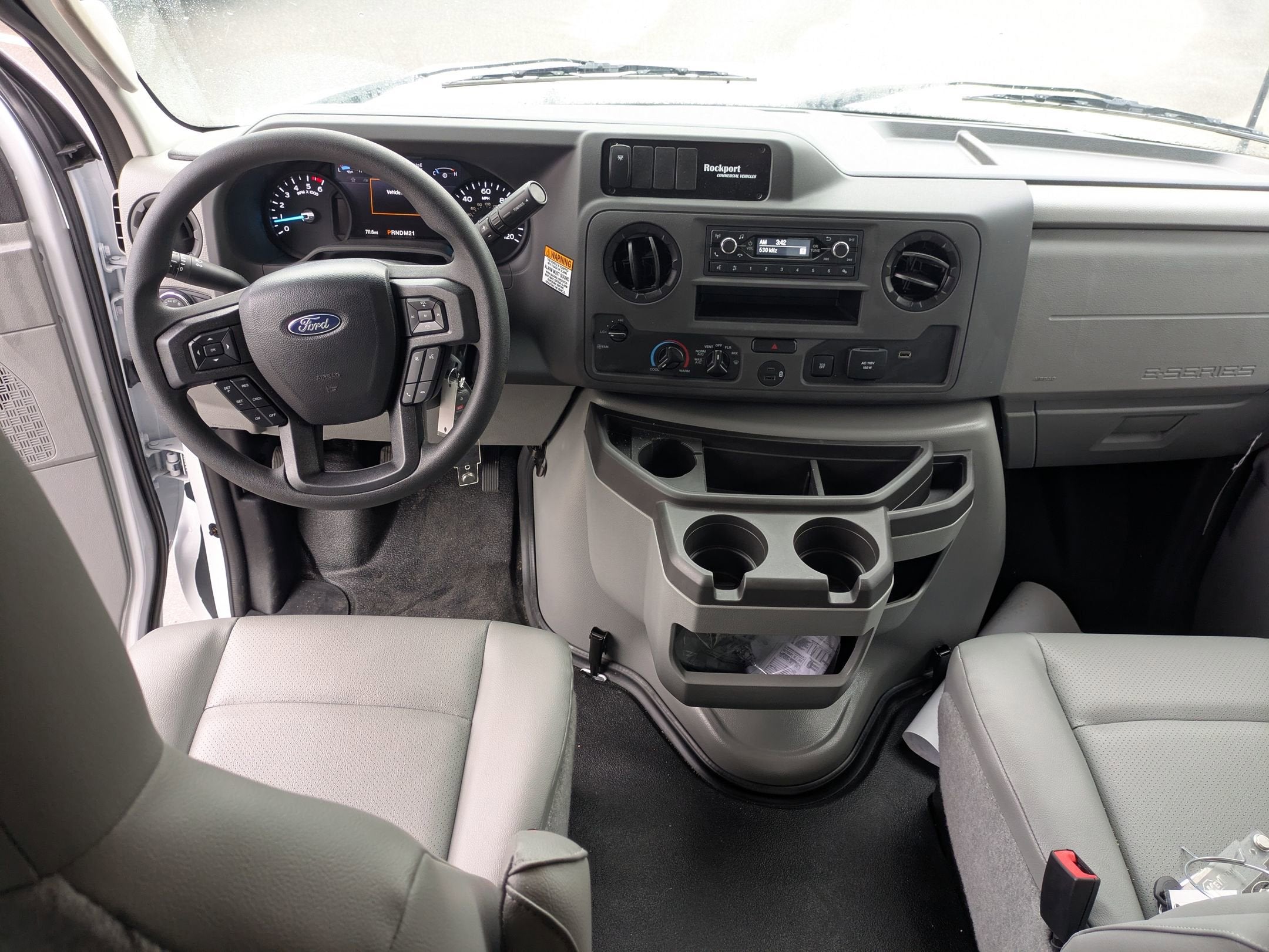 2027 Ford E-Series Cutaway Base