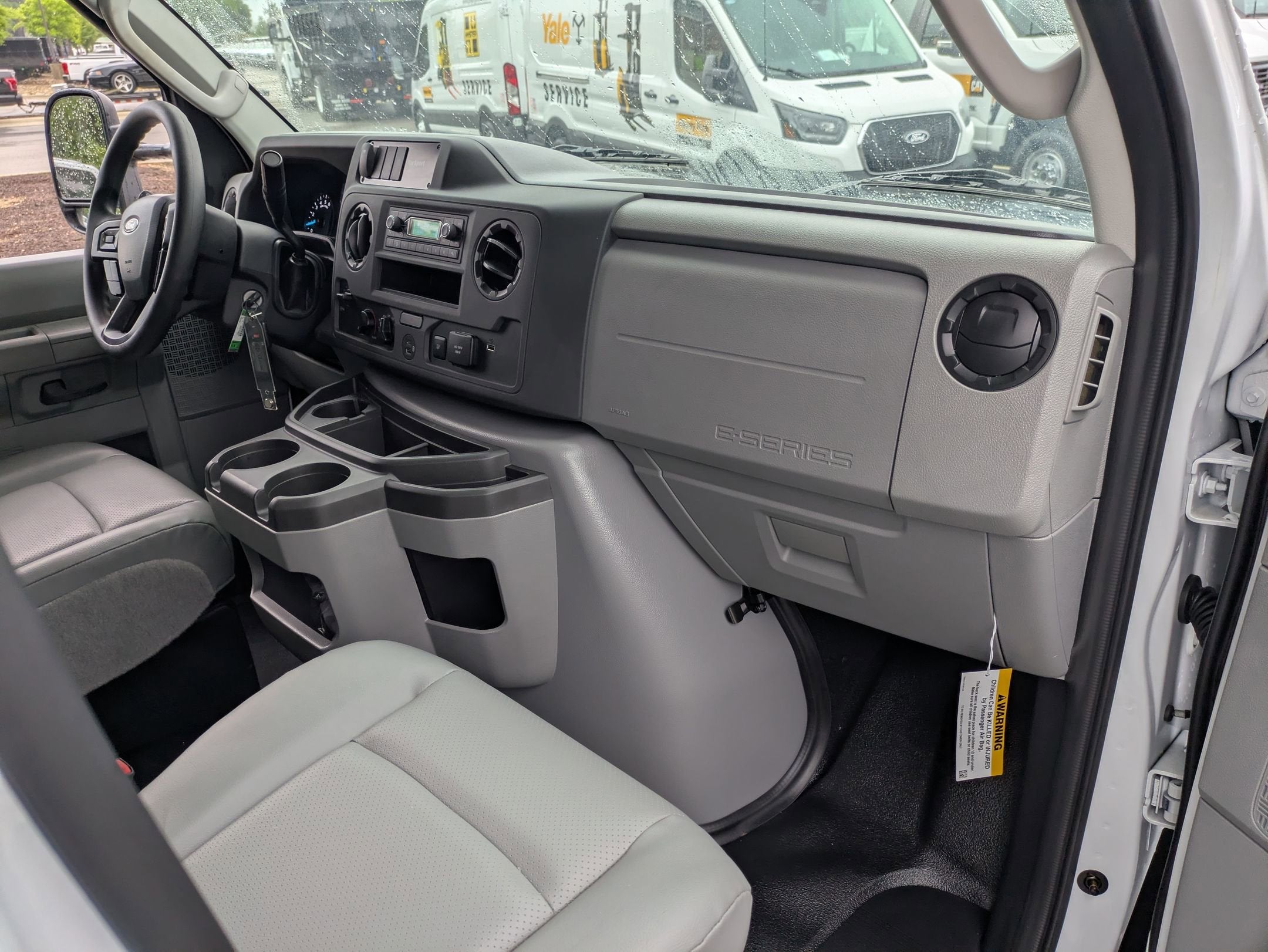 2027 Ford E-Series Cutaway Base