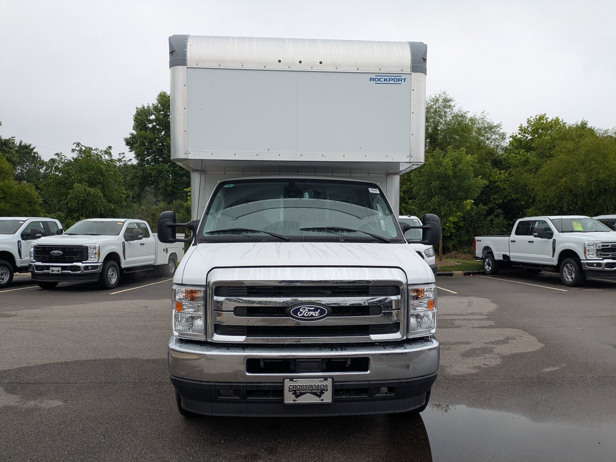 2027 Ford E-Series Cutaway Base
