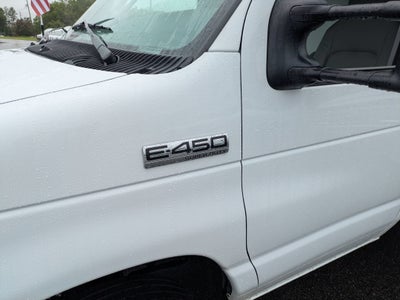 2027 Ford E-Series Cutaway Base