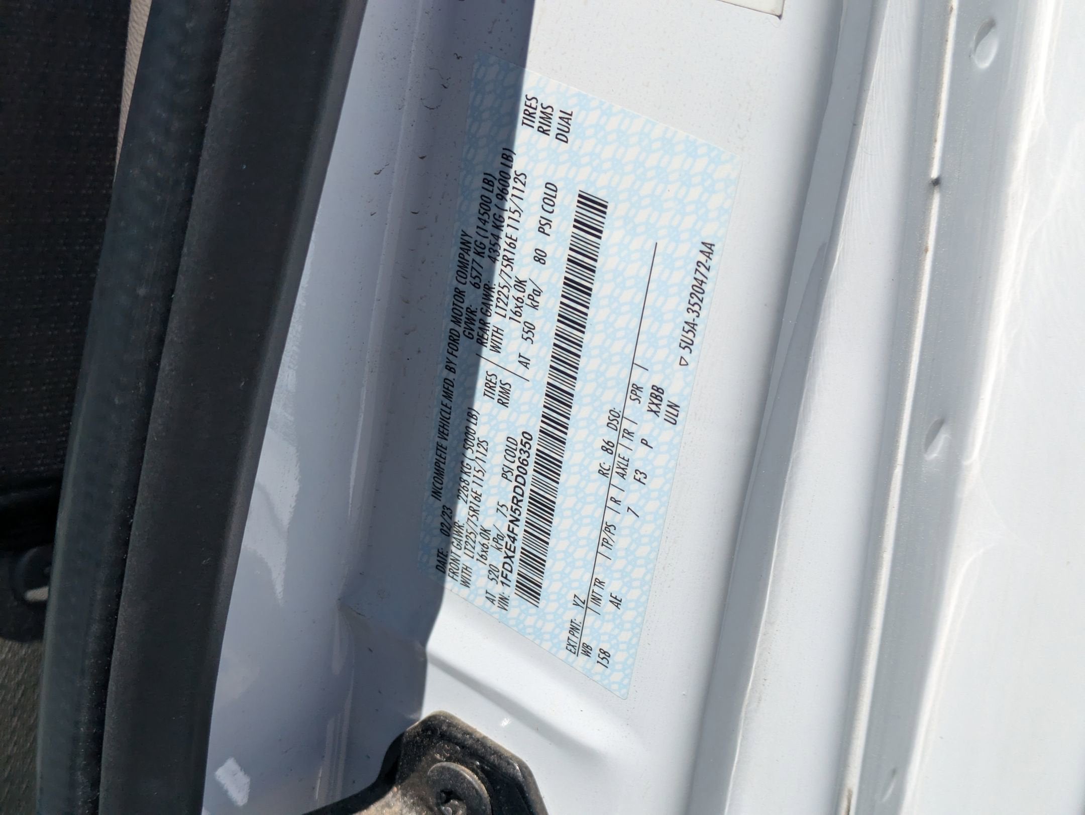 2024 Ford E-Series Cutaway Base