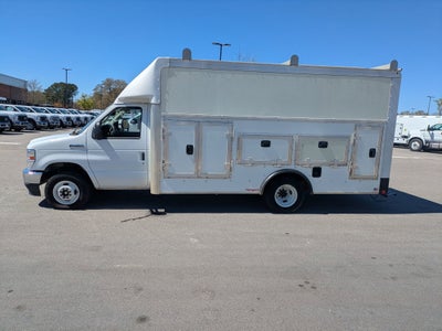 2024 Ford E-Series Cutaway Base