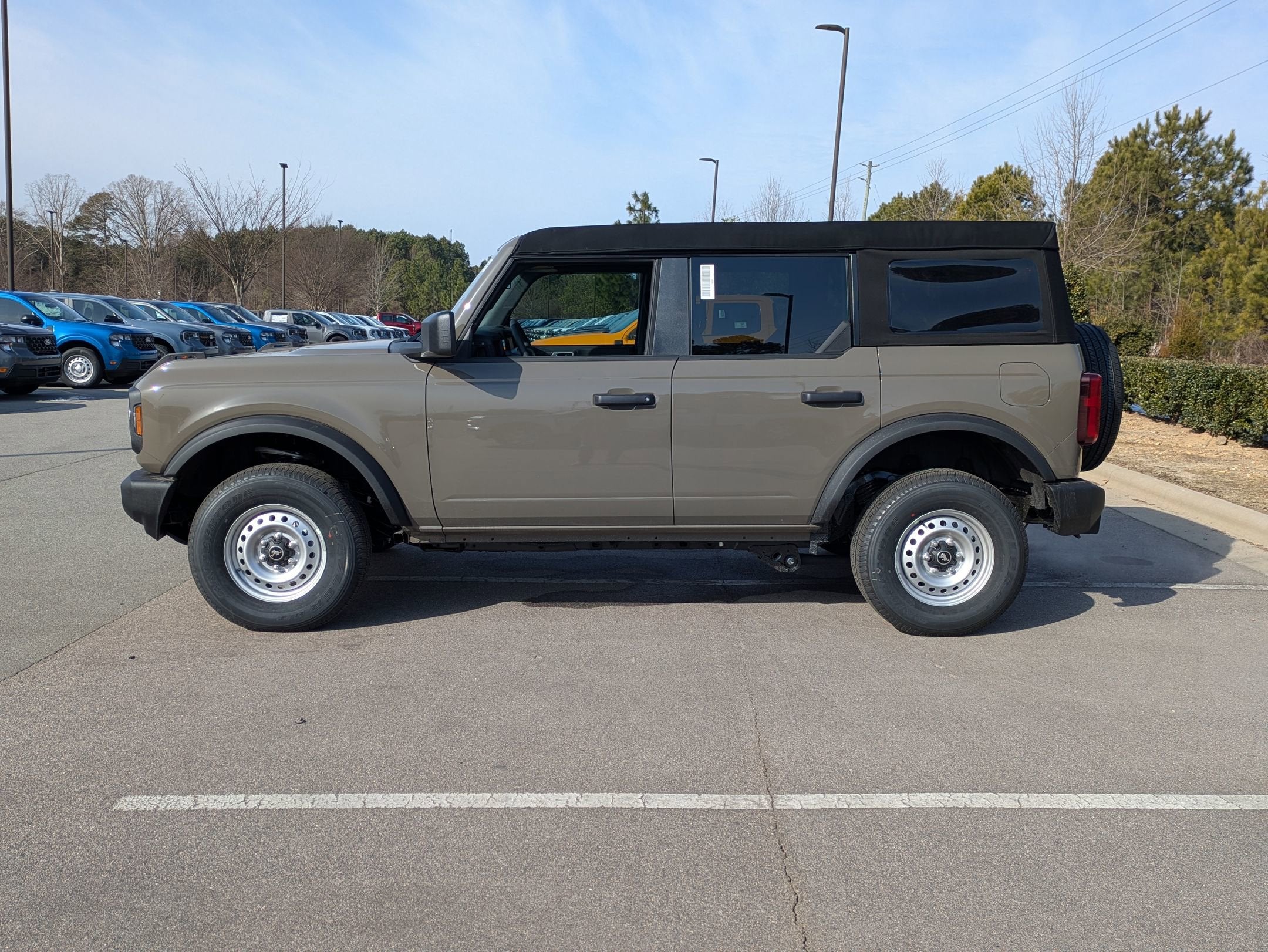 2025 Ford Bronco Base