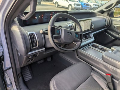2025 Ford Expedition Platinum