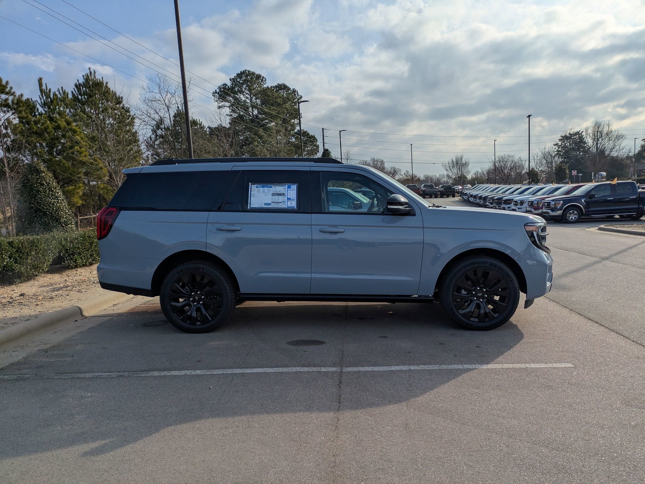 2025 Ford Expedition Platinum