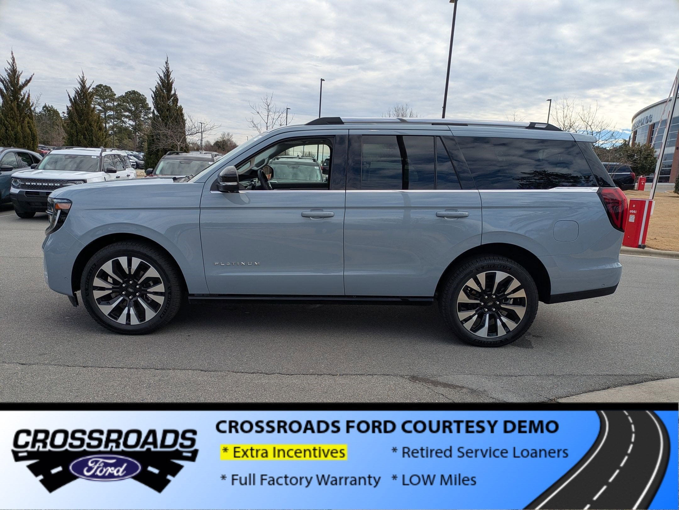 2025 Ford Expedition Platinum - Crossroads Courtesy Demo