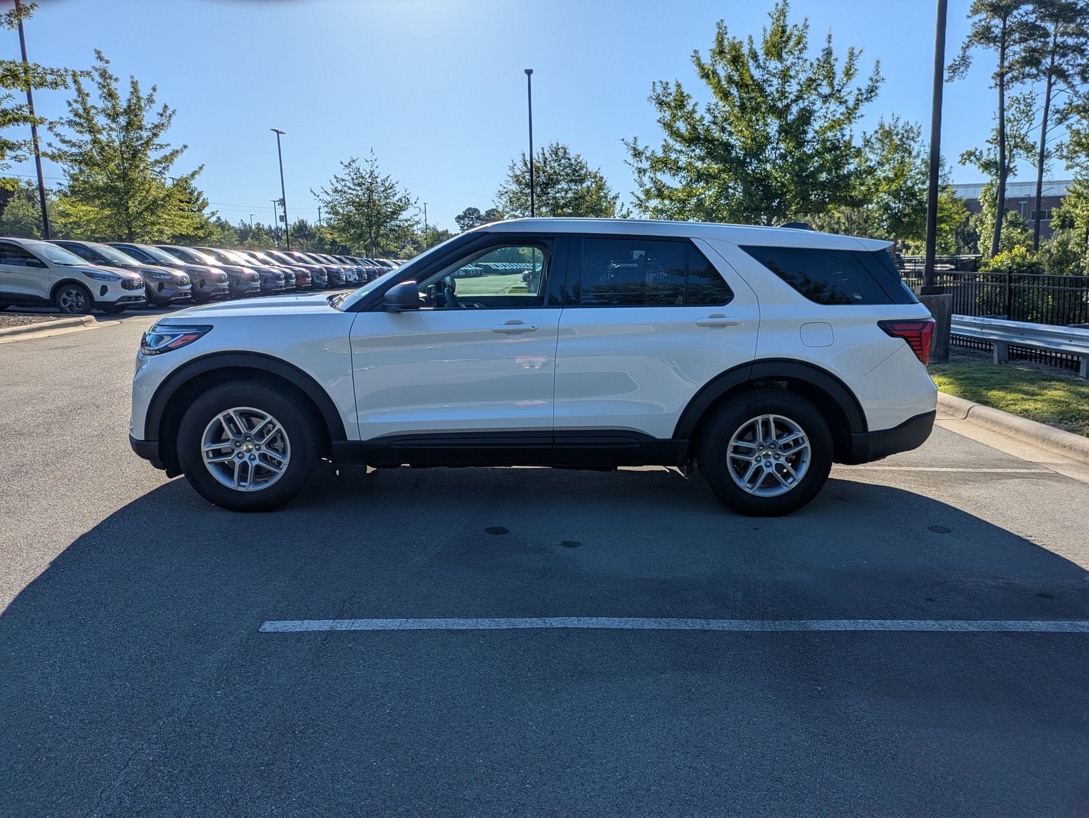 2026 Ford Explorer Active w/100A Pkg - Crossroads Courtesy Demo