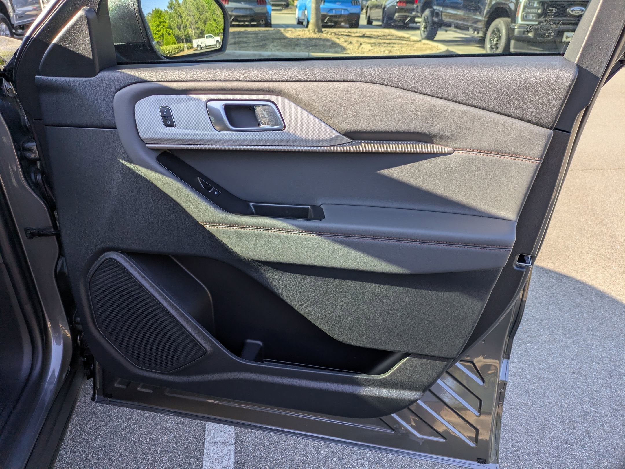 2026 Ford Explorer Active w/100A Pkg - Crossroads Courtesy Demo