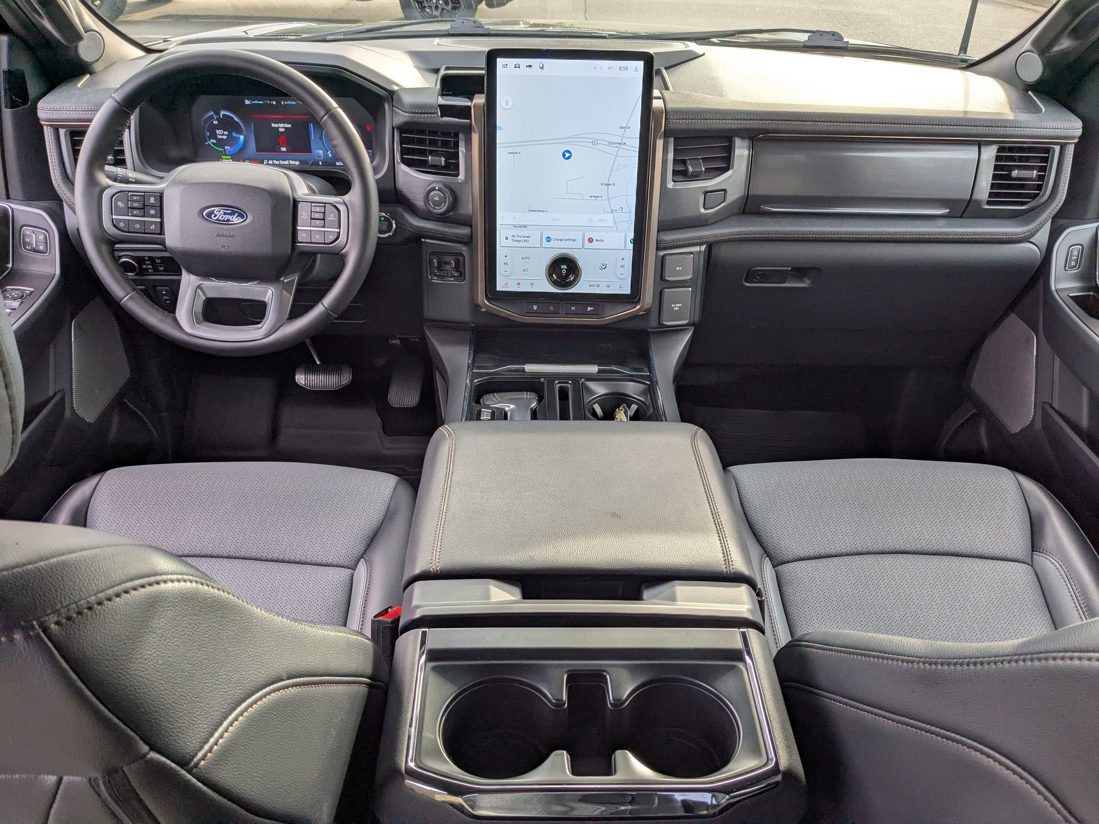 2025 Ford F-150 Lightning LARIAT