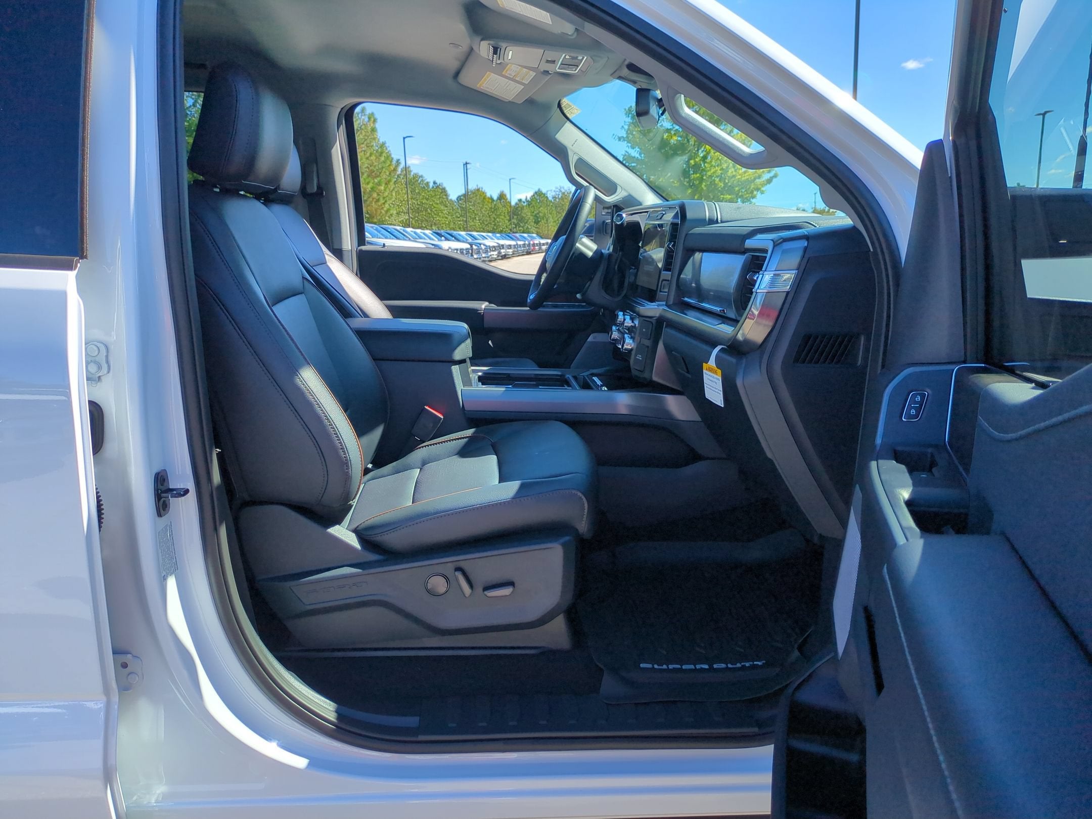 2027 Ford Super Duty F-250 SRW LARIAT