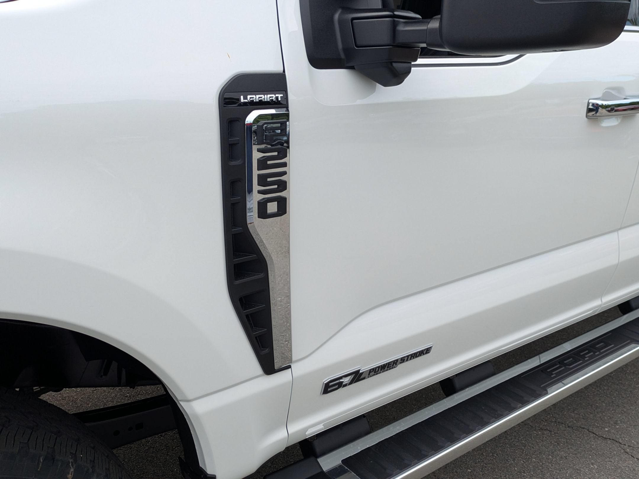 2026 Ford Super Duty F-250 SRW LARIAT