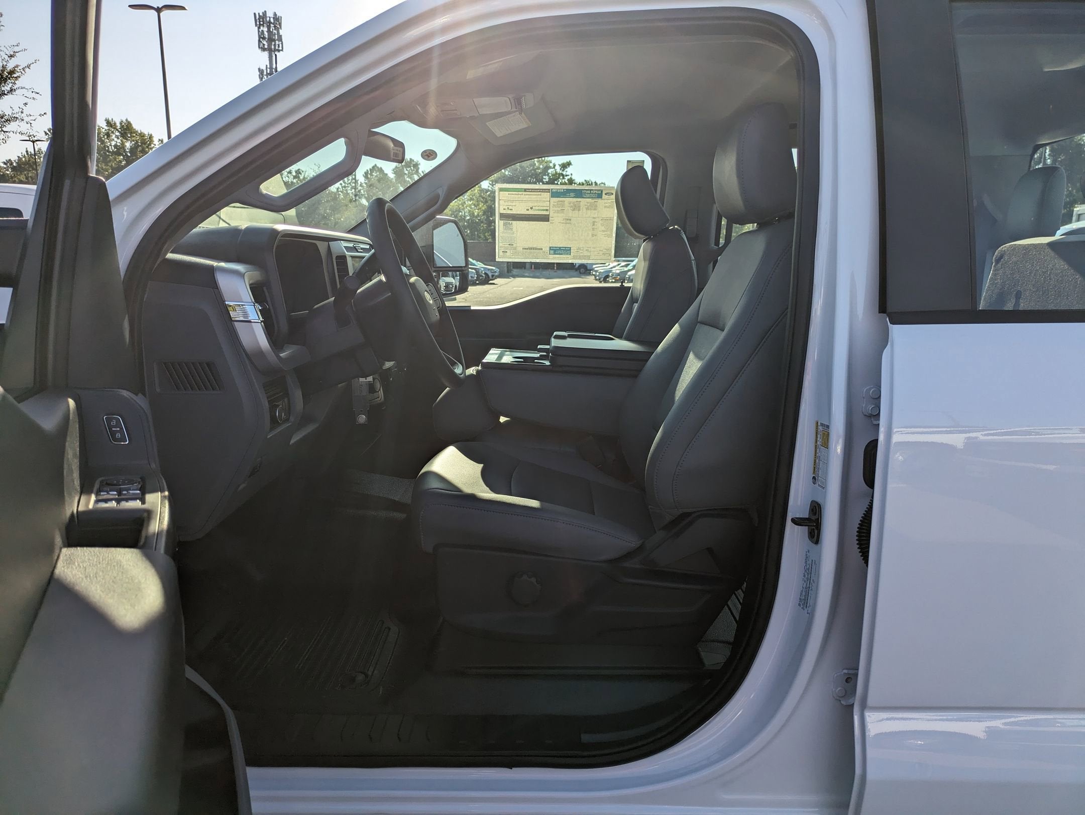 2025 Ford Super Duty F-350 SRW XL