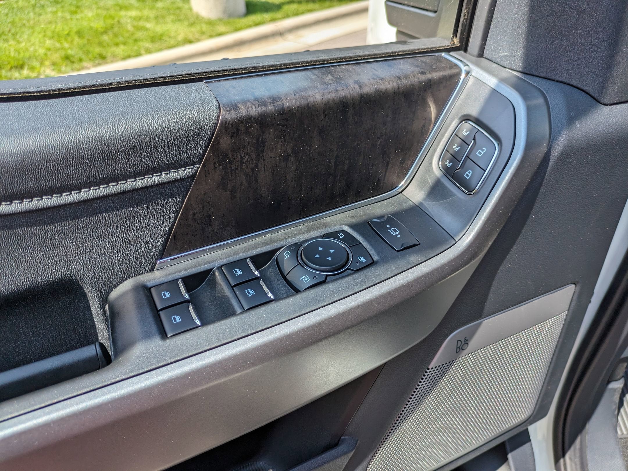 2025 Ford Super Duty F-350 SRW LARIAT