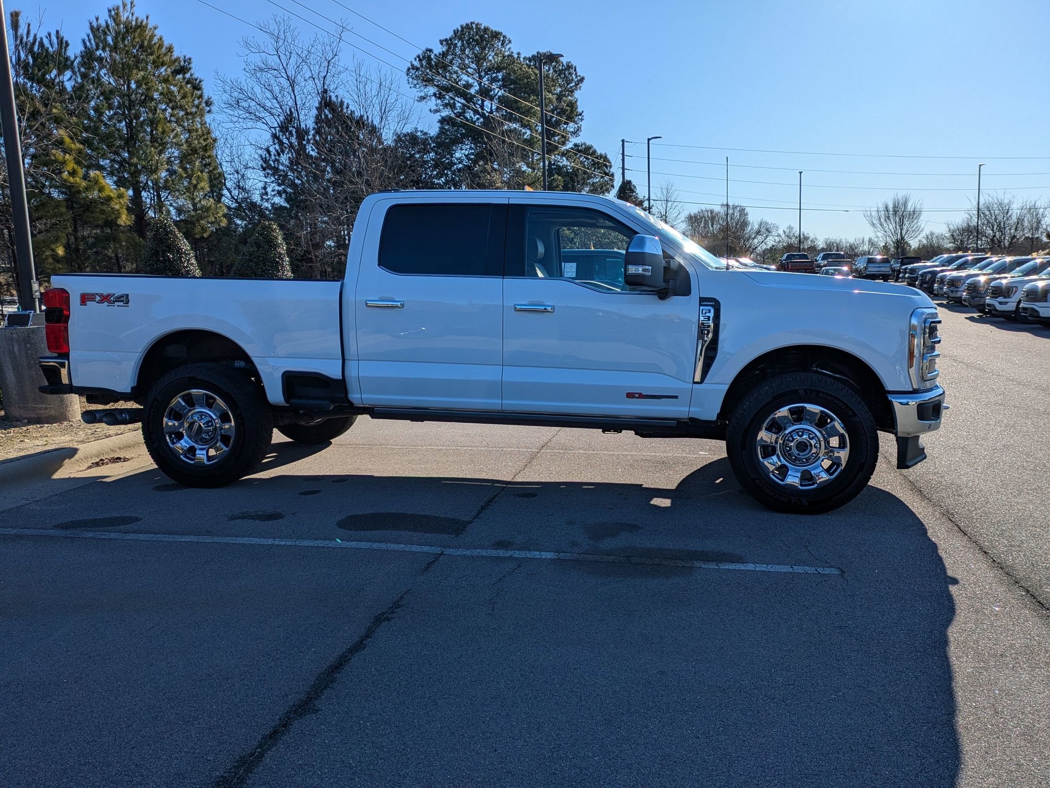 2024 Ford Super Duty F-350 SRW LARIAT