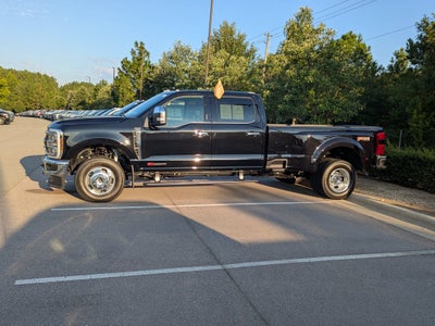 2026 Ford Super Duty F-350 DRW LARIAT