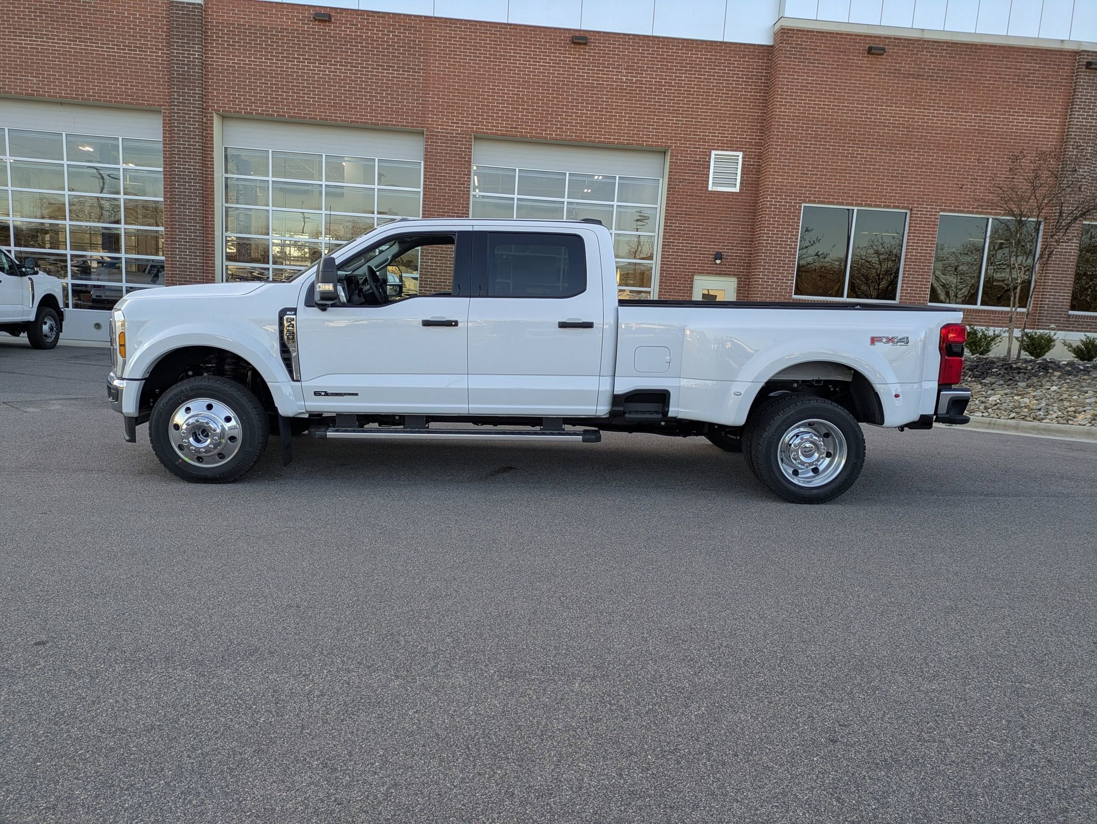 2026 Ford Super Duty F-450 DRW XLT