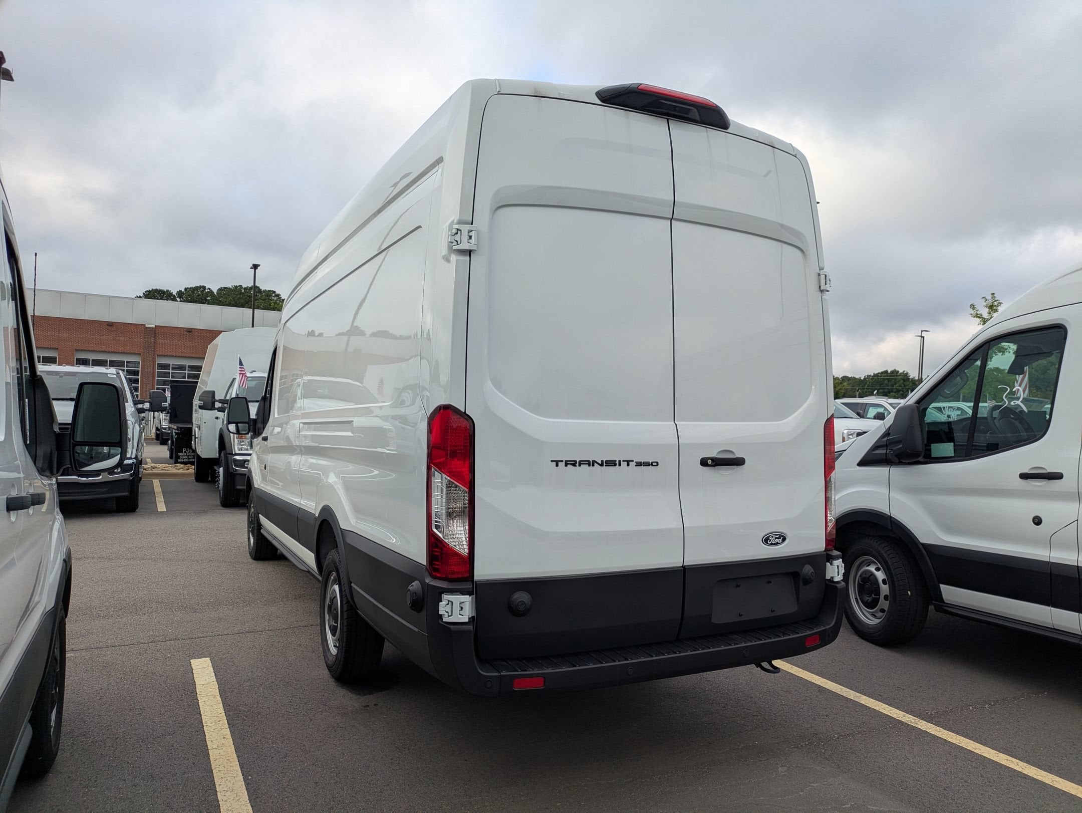 2026 Ford Transit Cargo Van Base