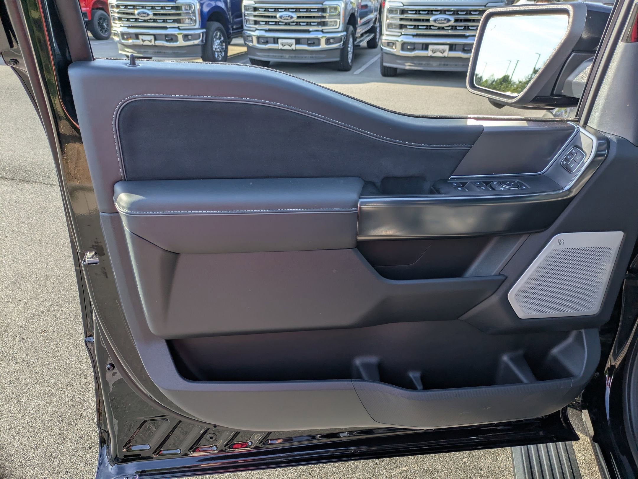 2026 Ford F-150 Platinum - Crossroads Courtesy Demo