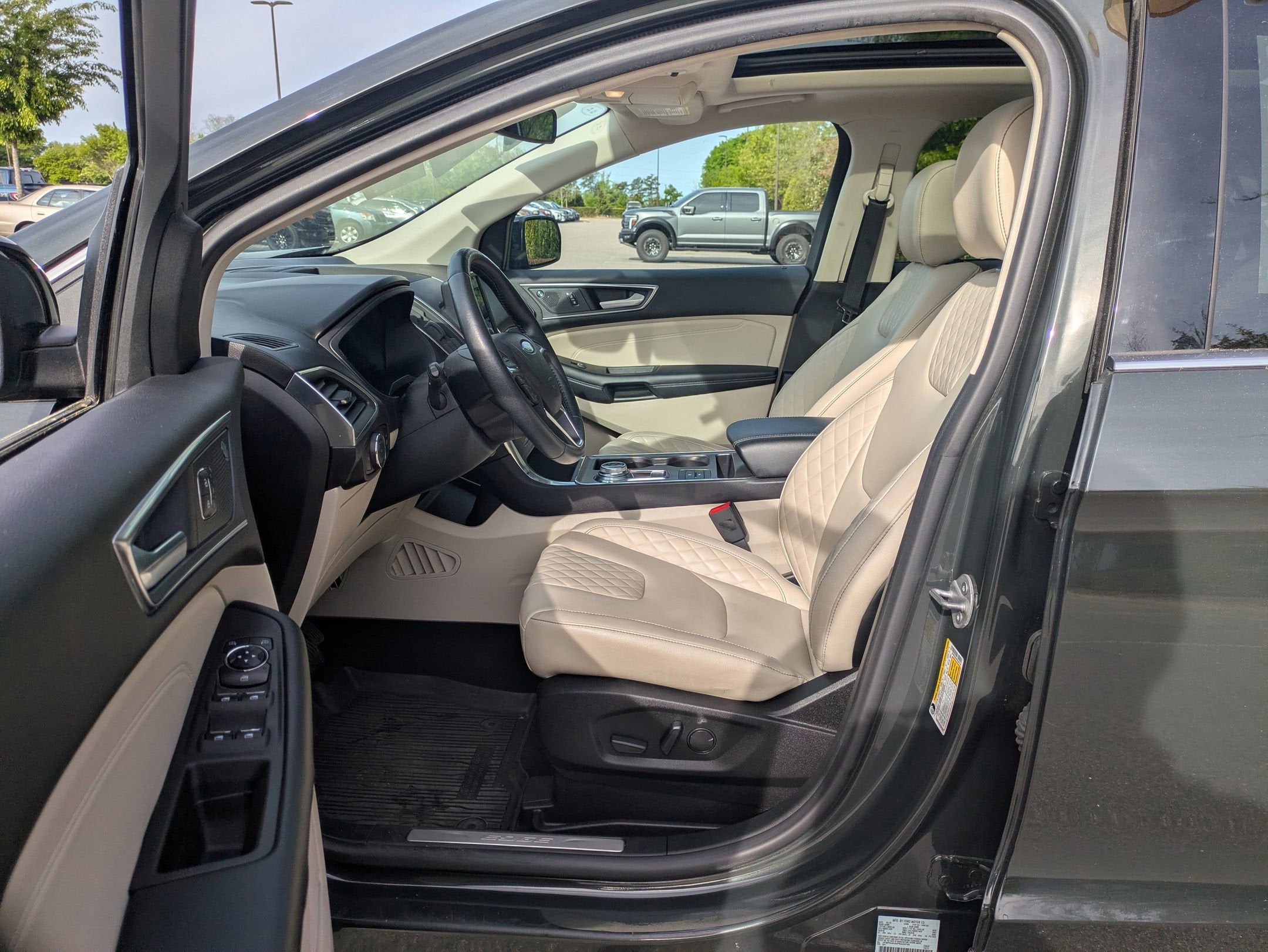 2023 Ford Edge Titanium