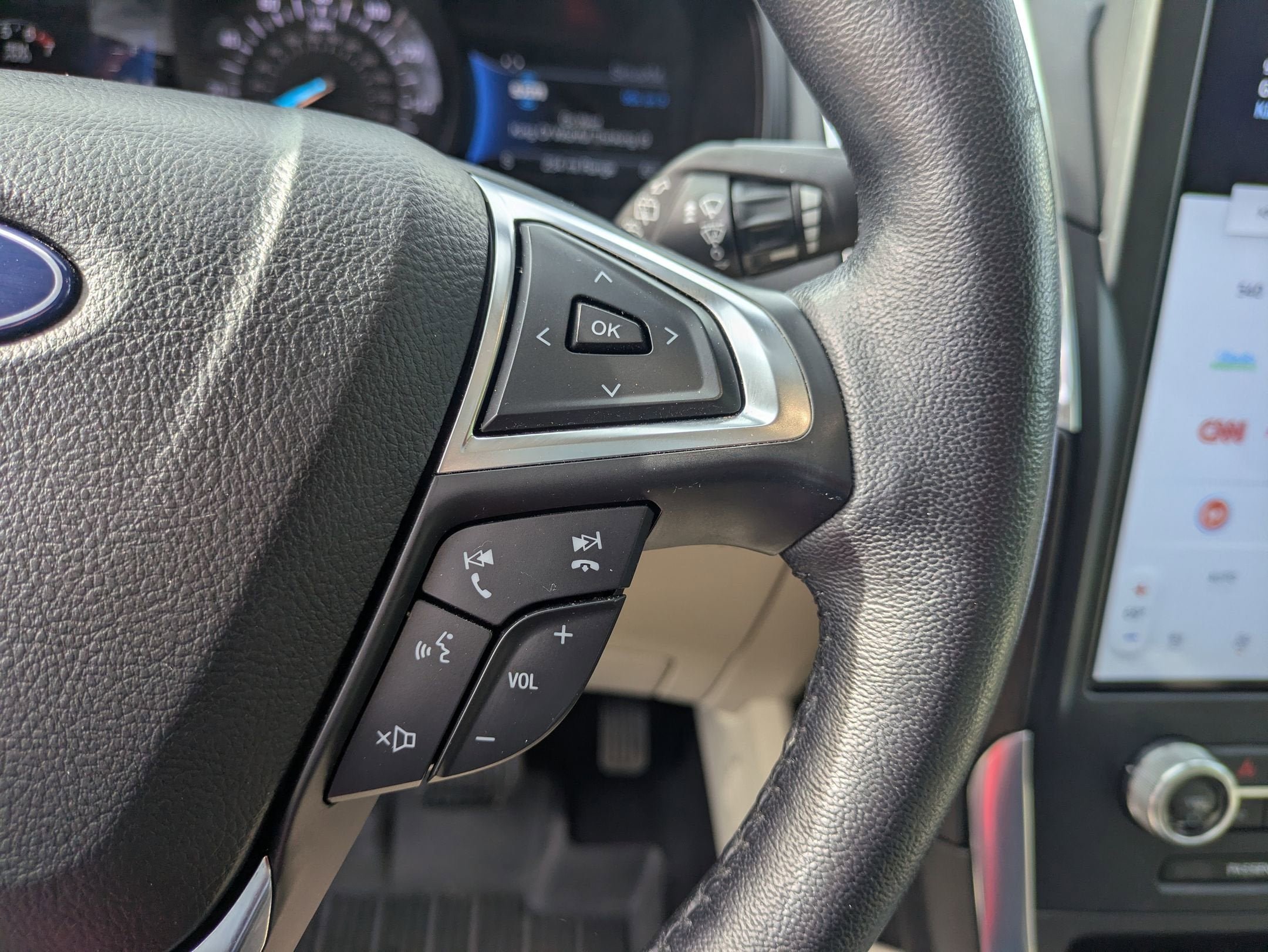 2023 Ford Edge Titanium