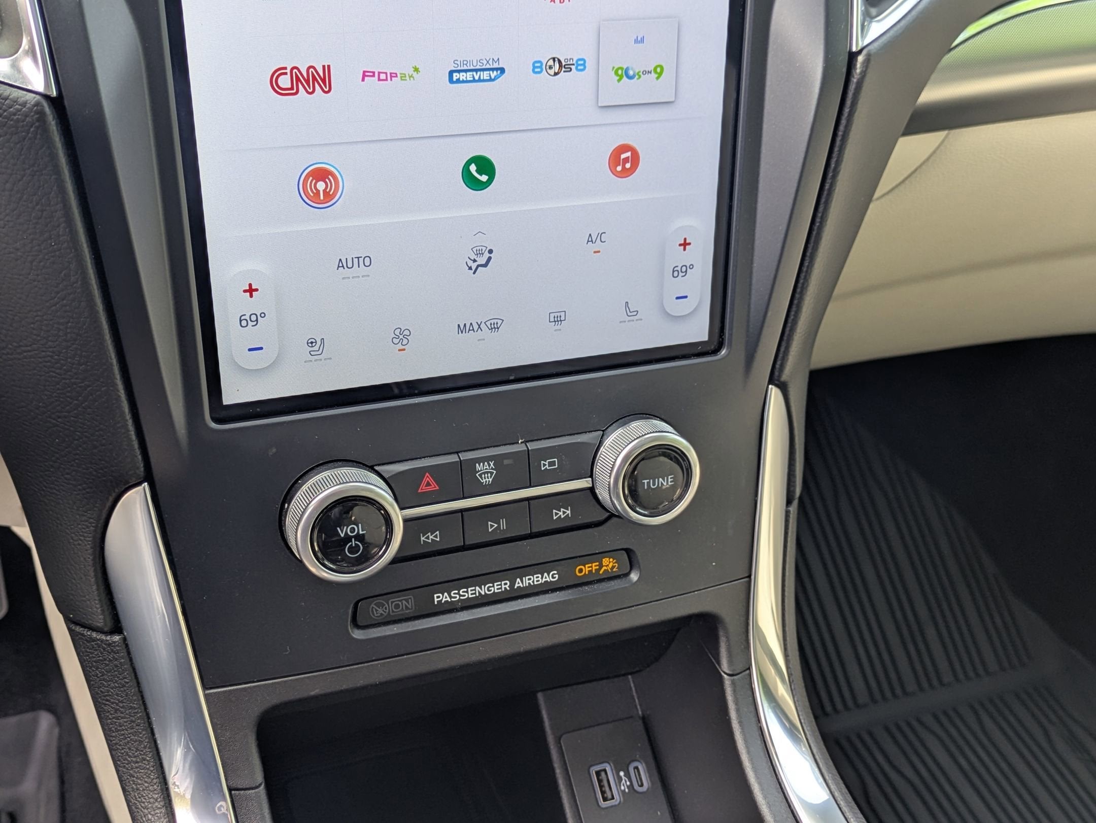 2023 Ford Edge Titanium