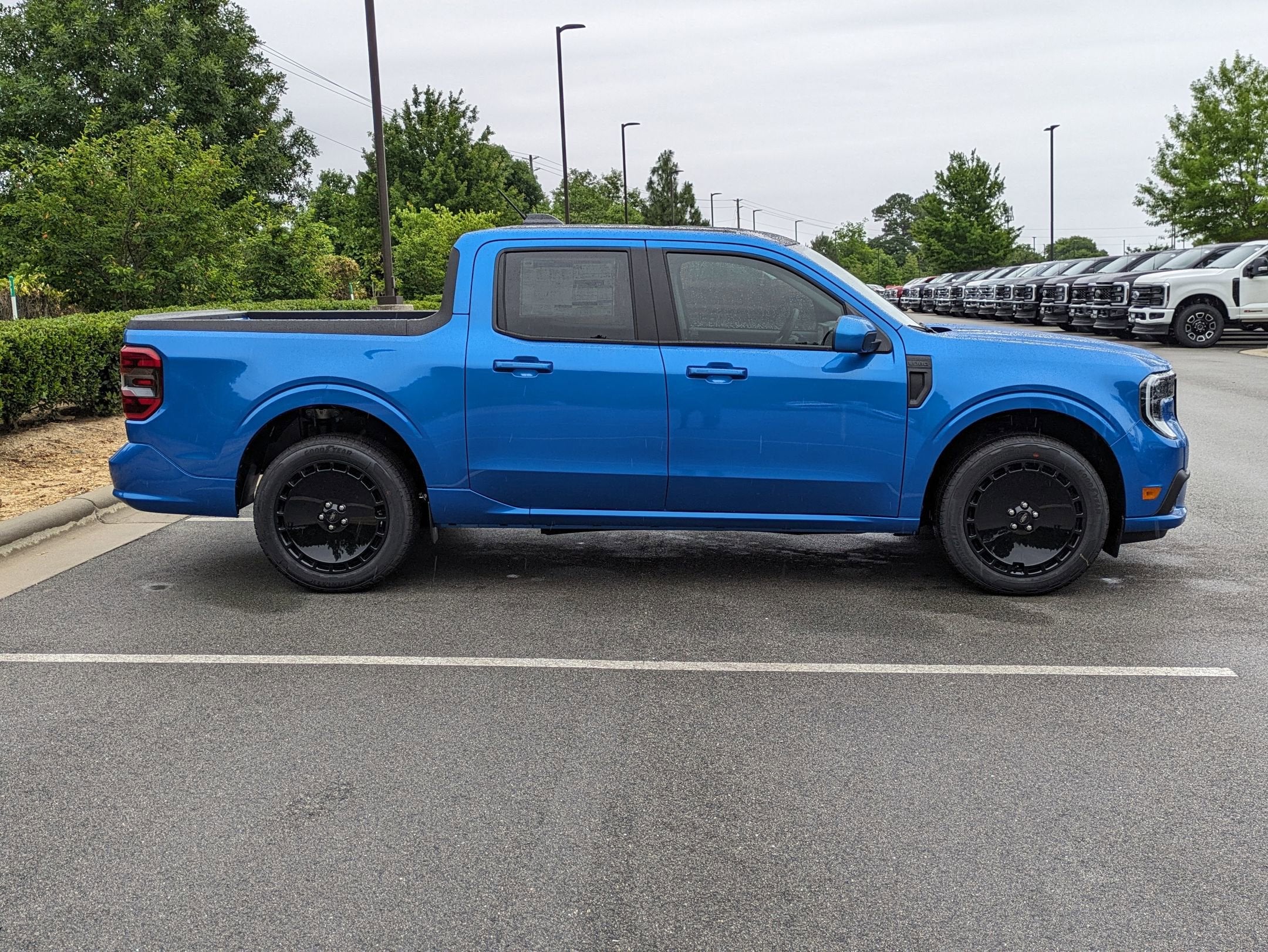 2025 Ford Maverick Lobo Standard