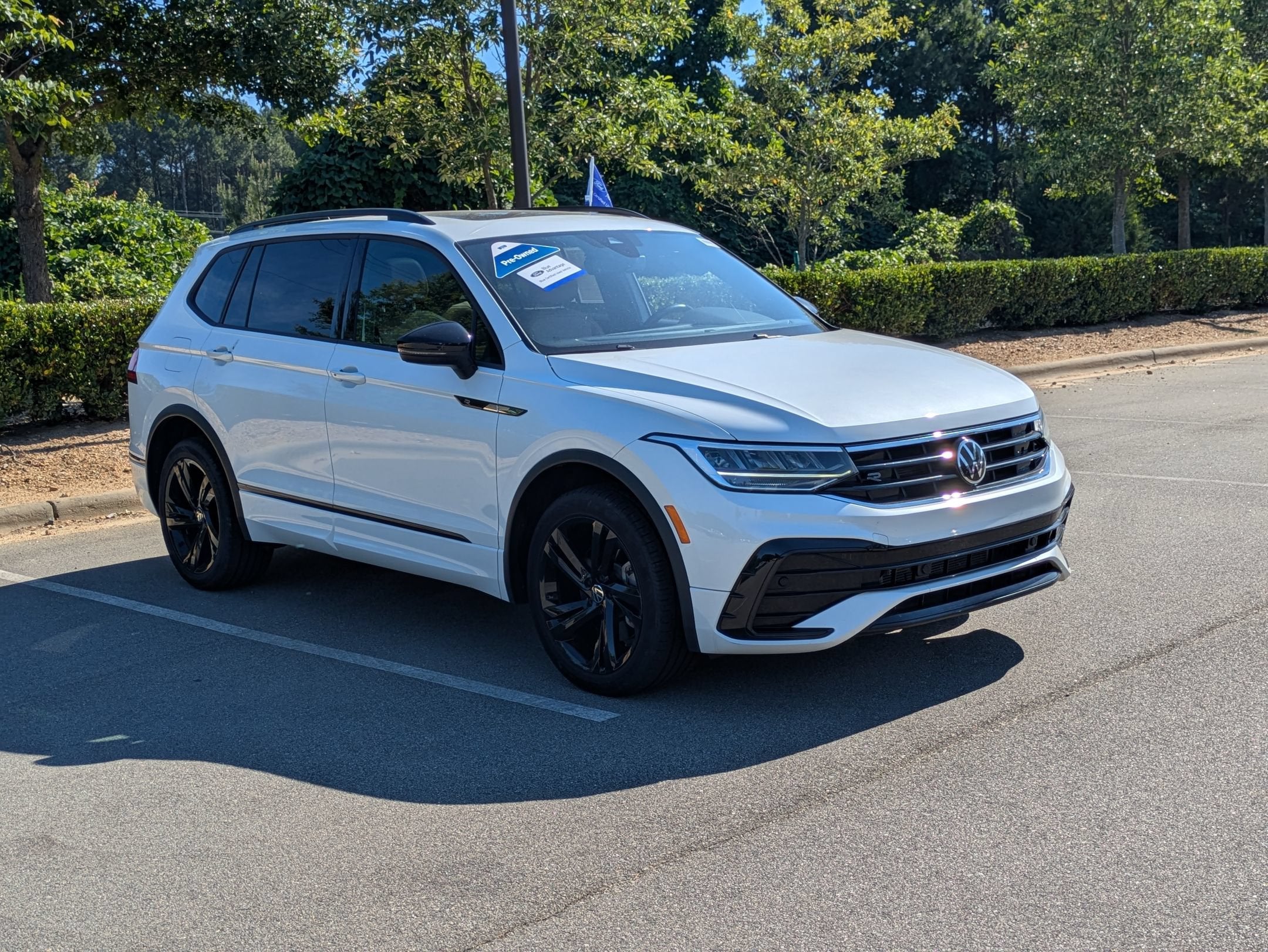 2023 Volkswagen Tiguan SE R-Line Black