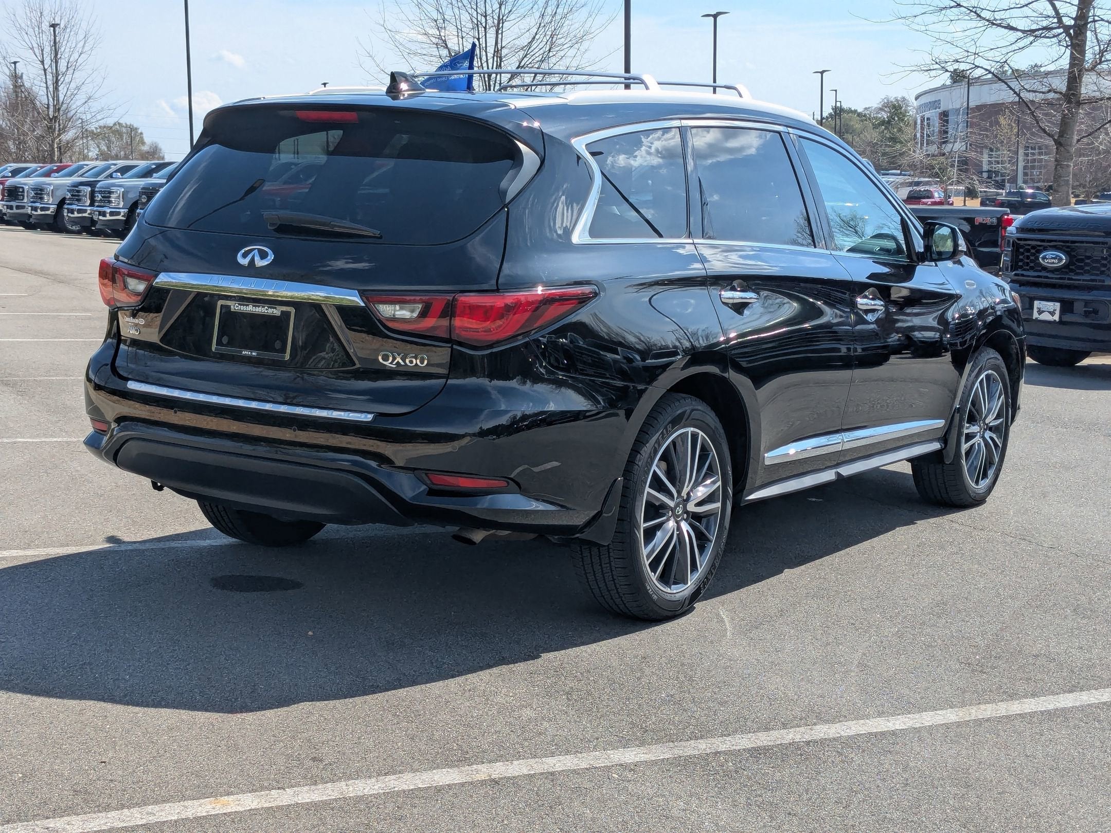 2020 INFINITI QX60 LUXE