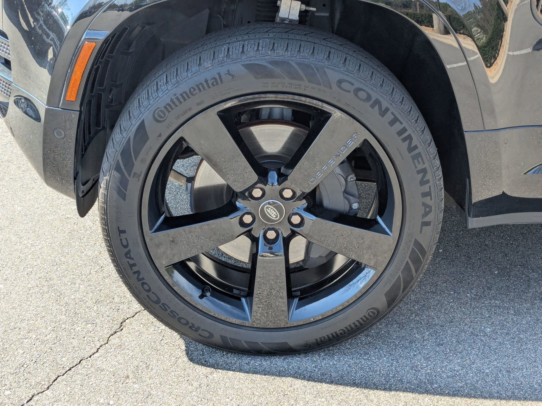 2024 Land Rover Defender X-Dynamic SE