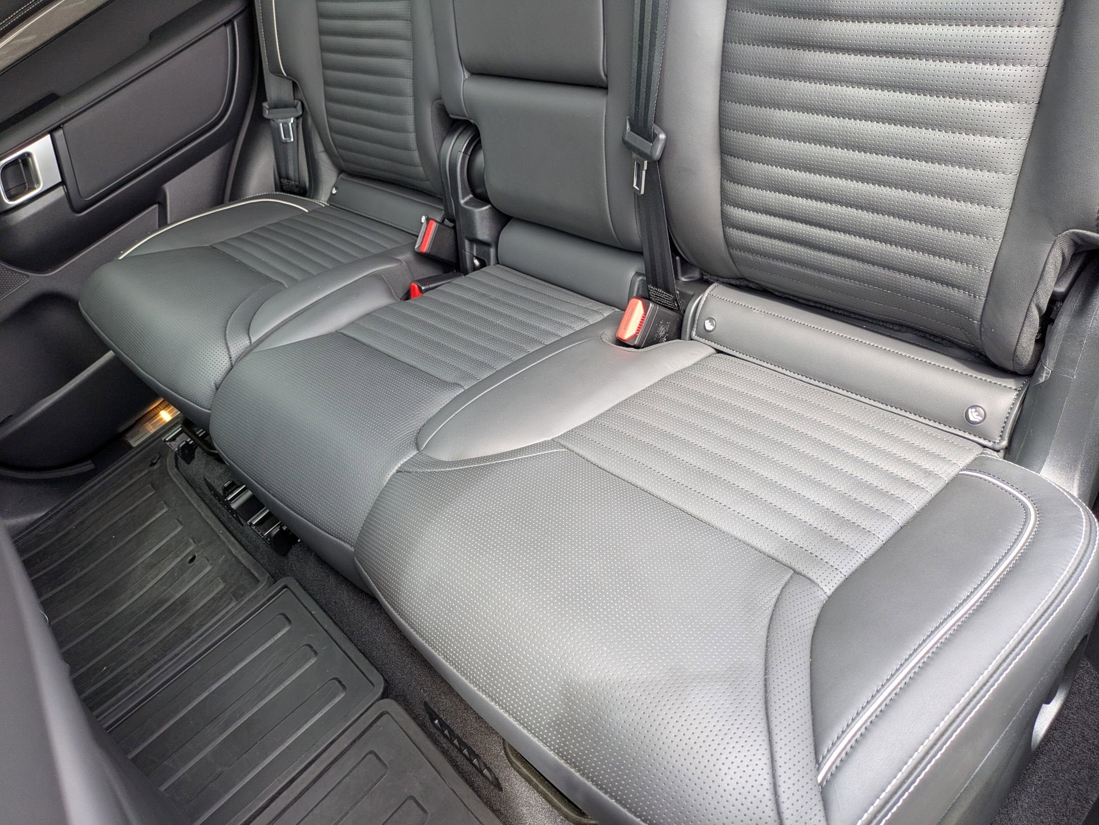 2023 Land Rover Discovery Metropolitan Edition