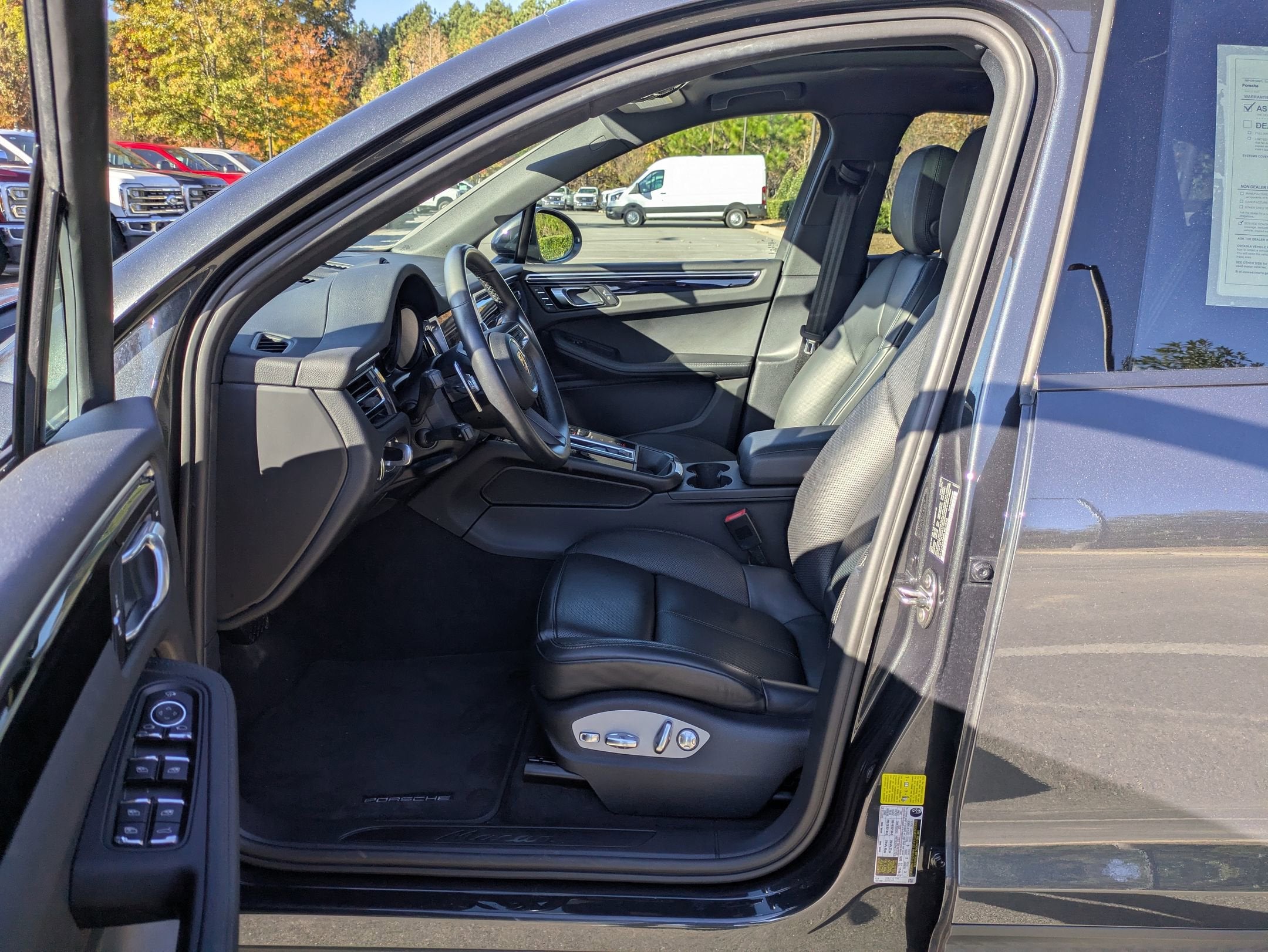 2024 Porsche Macan T