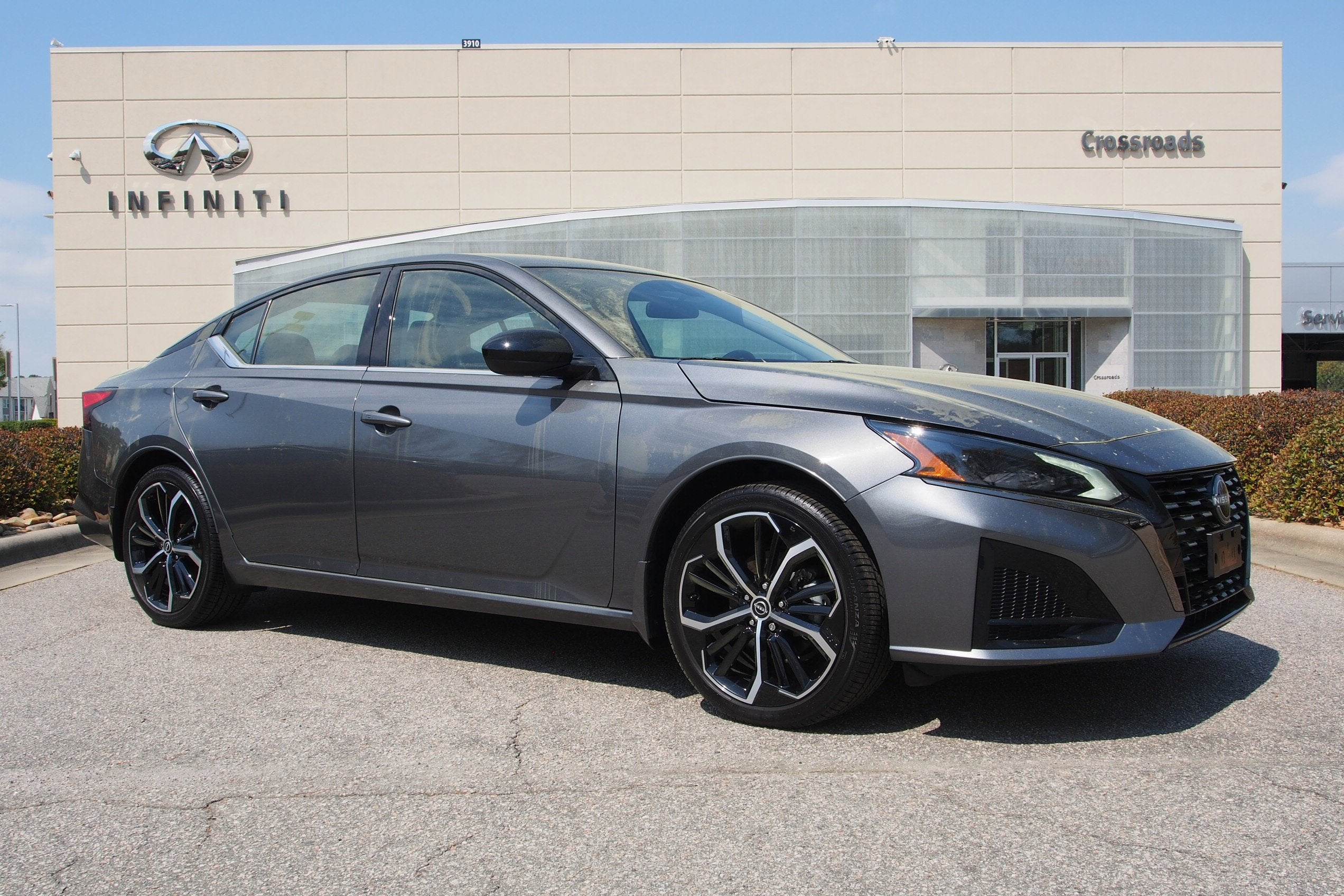 2025 Nissan Altima SR