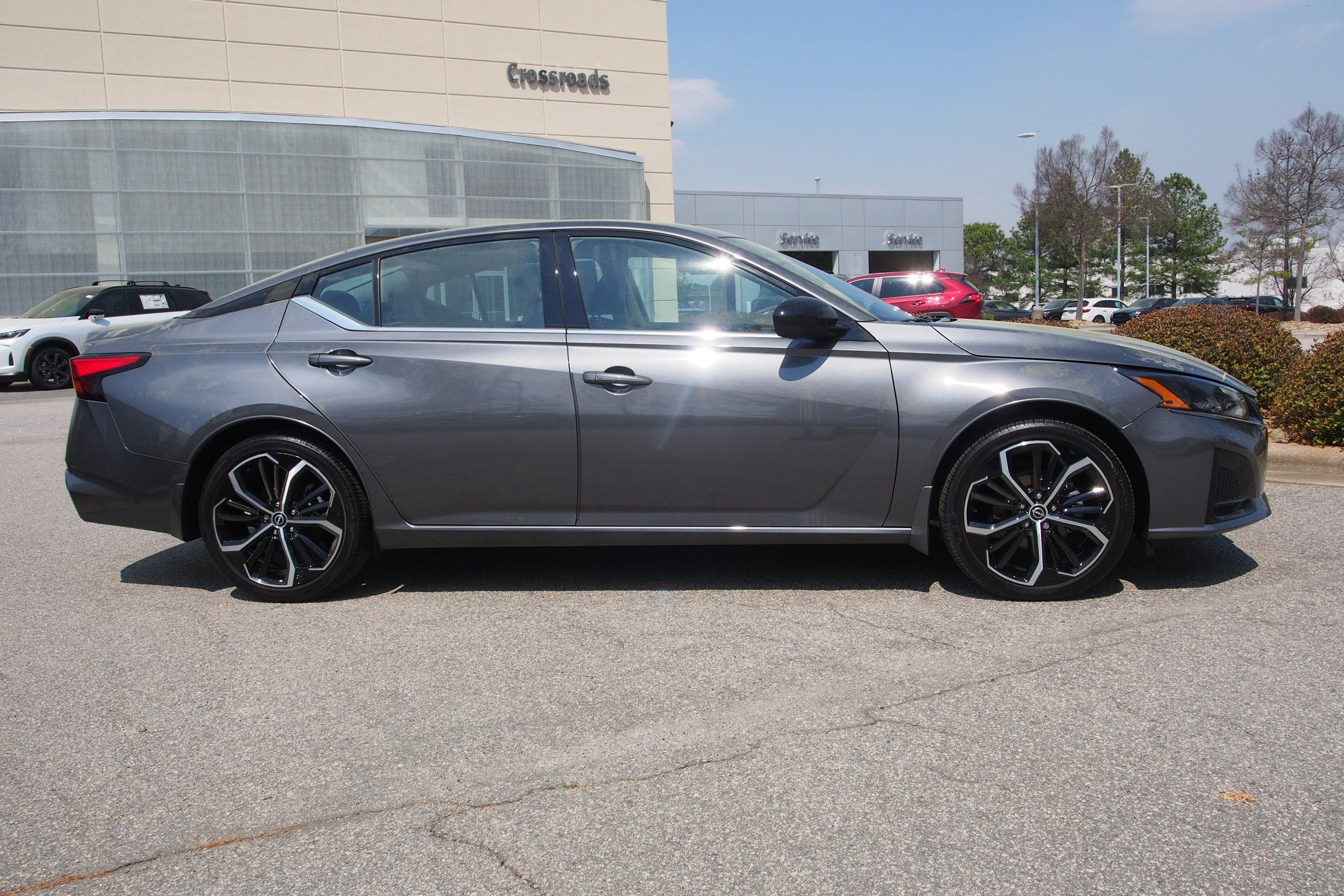 2025 Nissan Altima SR