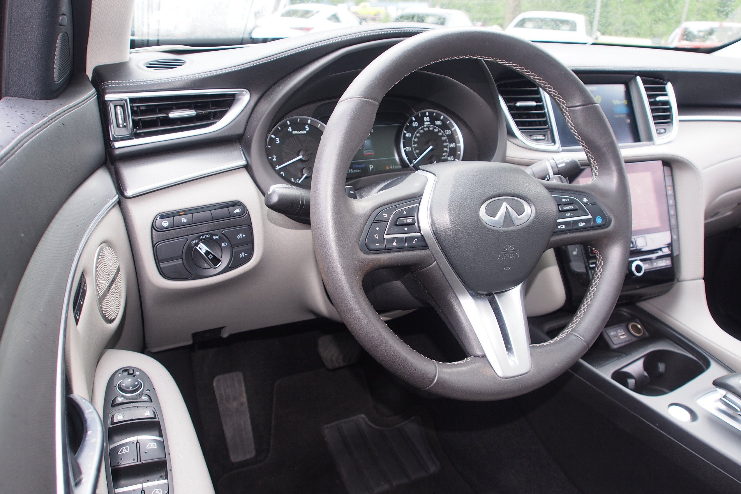 2023 INFINITI QX50 LUXE
