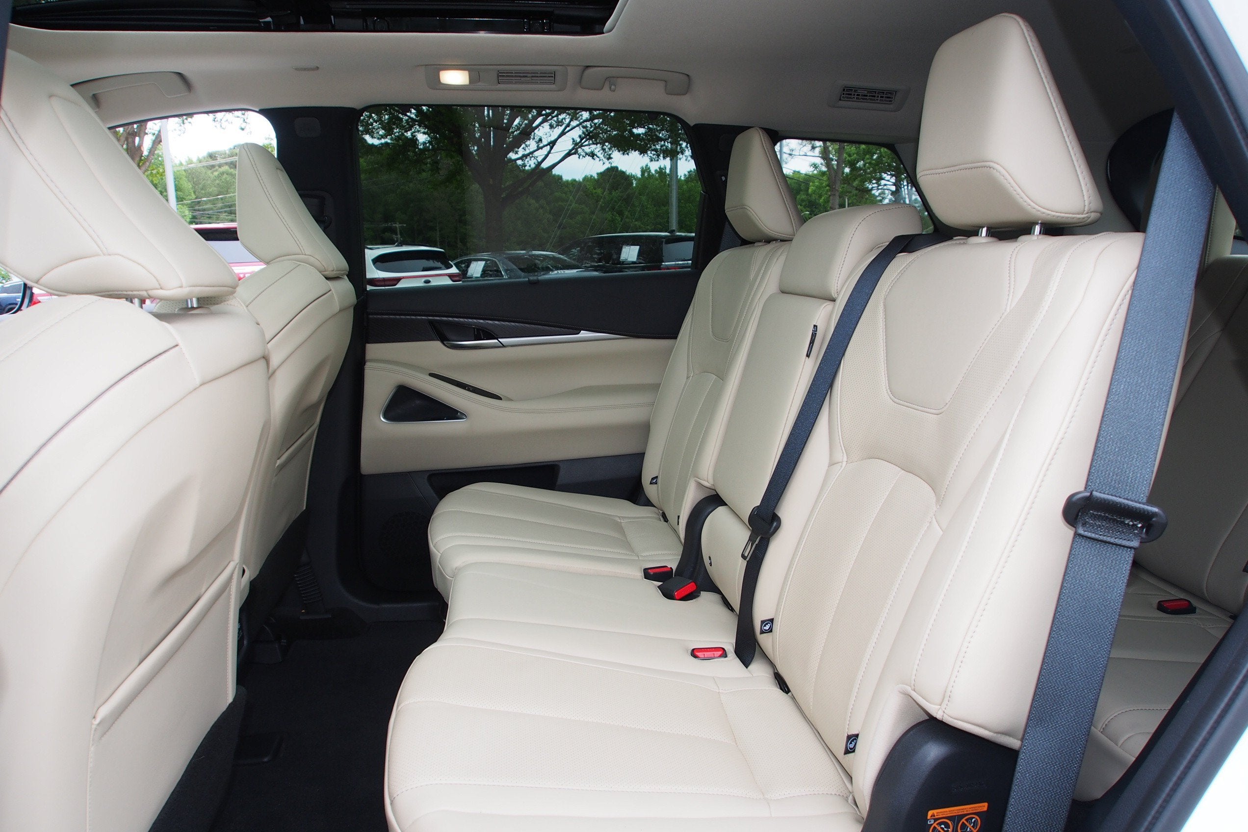 2025 INFINITI QX60 SENSORY