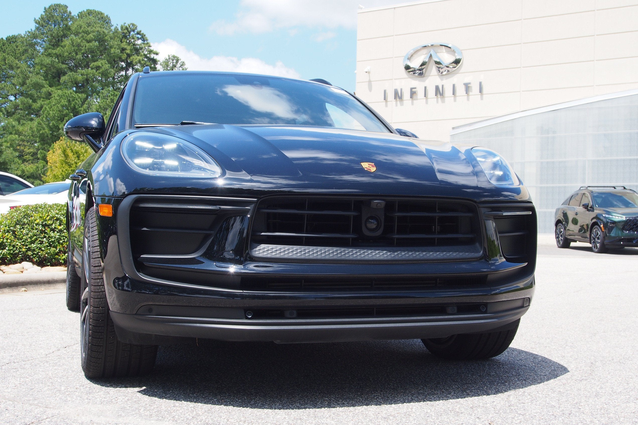 2023 Porsche Macan Base